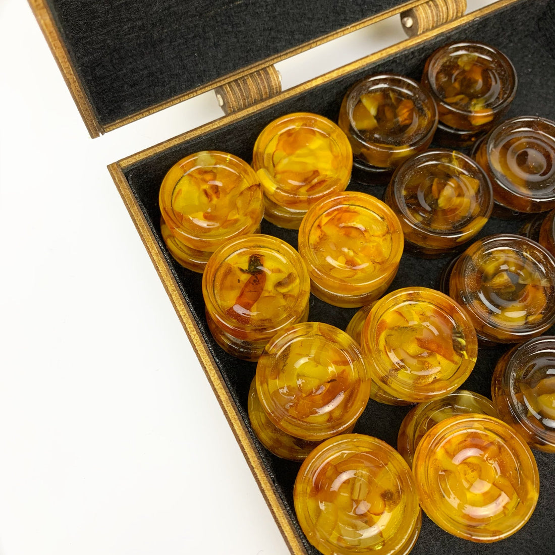Baltic amber backgammon and checkers pieces handmade by KIZIMA