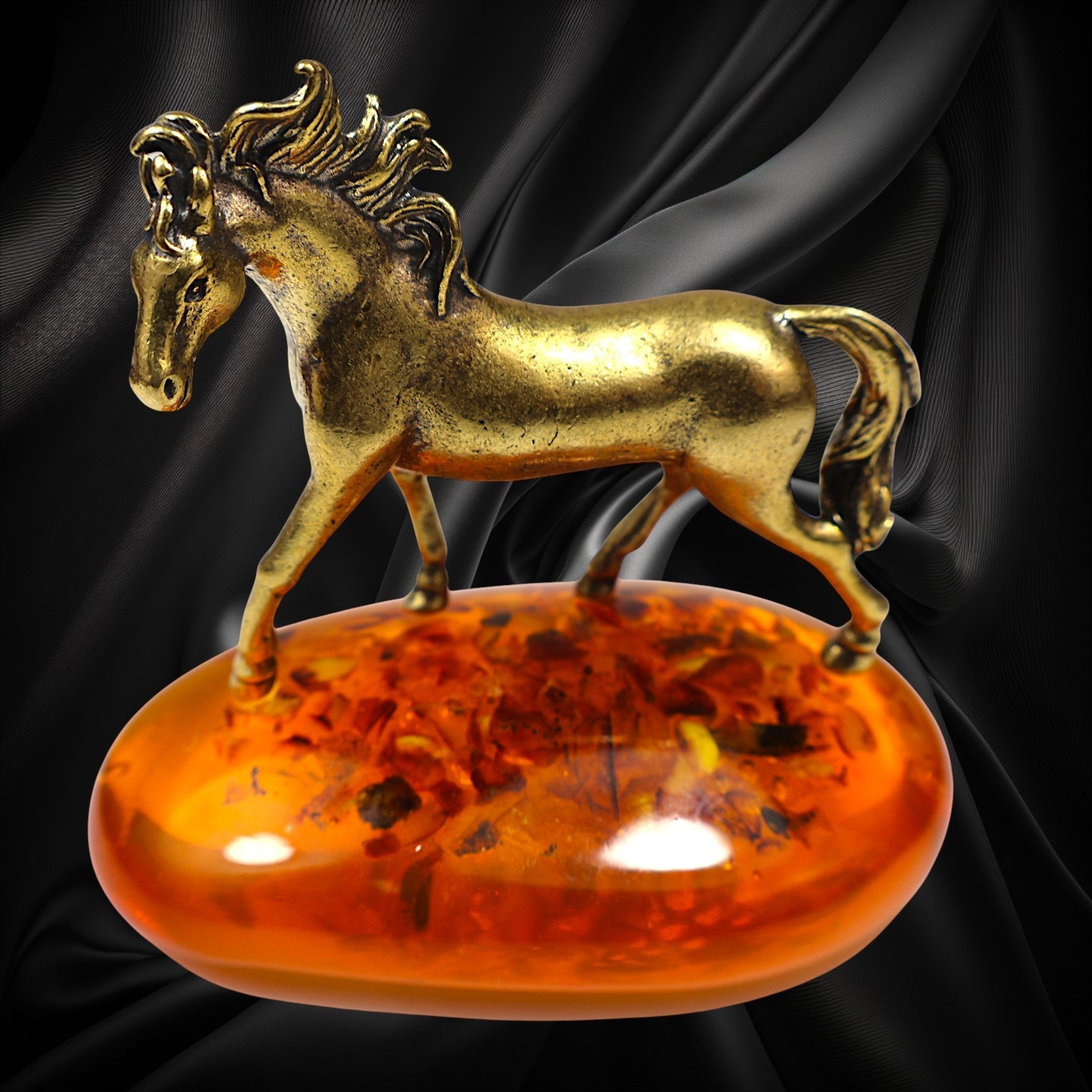 Baltic amber horse on amber base by KIZIMA® — genuine amber gift, made in USA, close-up