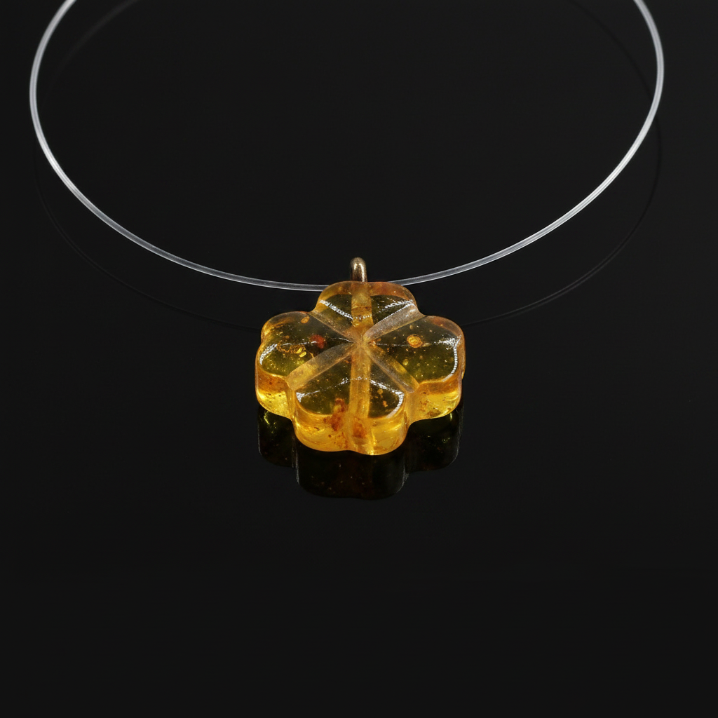 Four-Leaf Clover Baltic Amber Choker — Made in USA | KIZIMA®