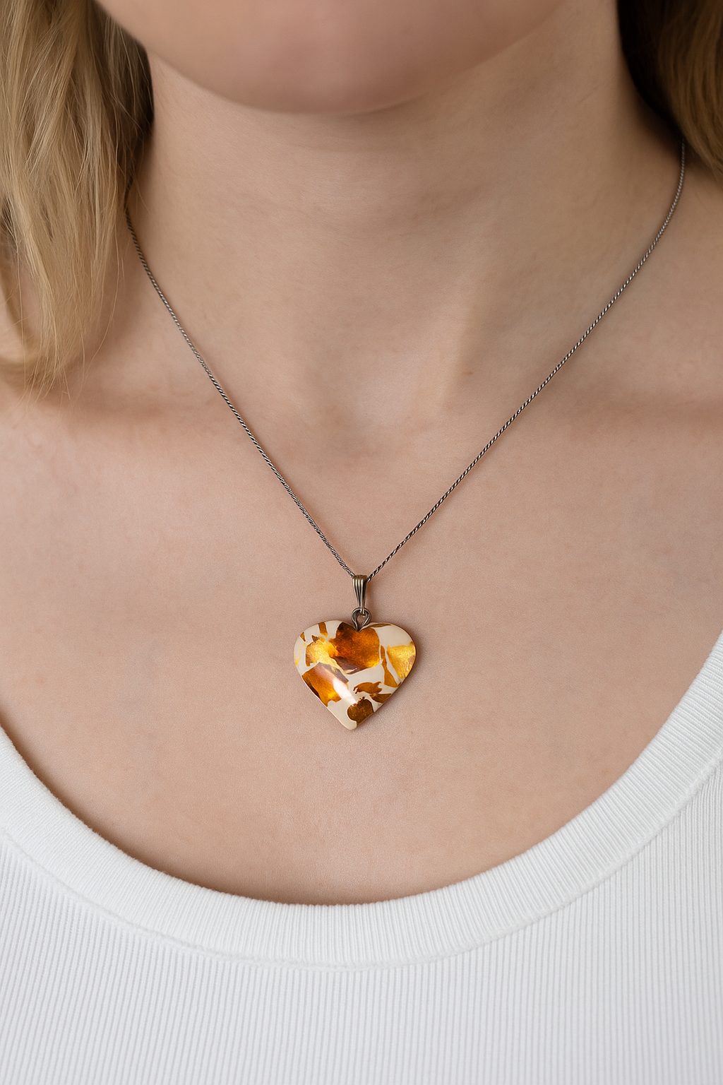 USA Handmade Heart Choker Pendant Natural Baltic Amber Choker KIZIMA
