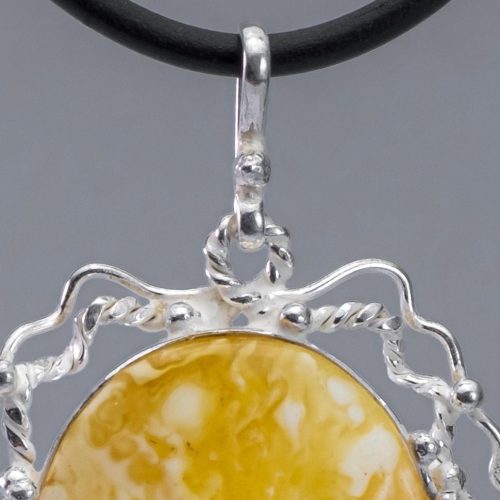 USA Handmade Vintage Pendant Natural Baltic Amber Gift KIZIMA