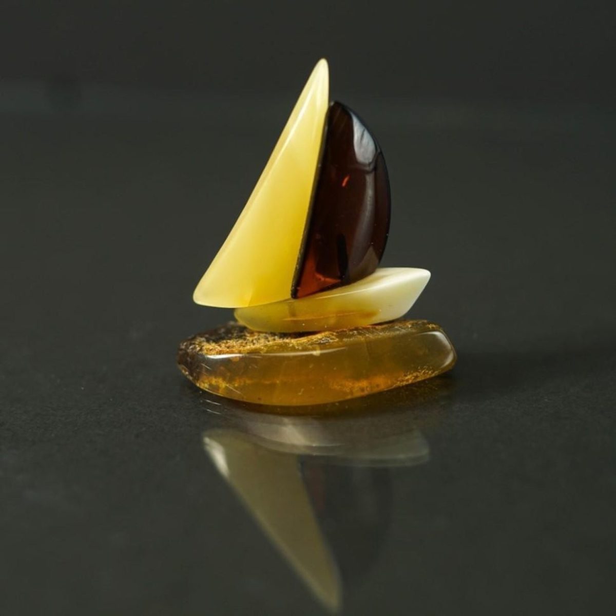 Amber Lucky Ship