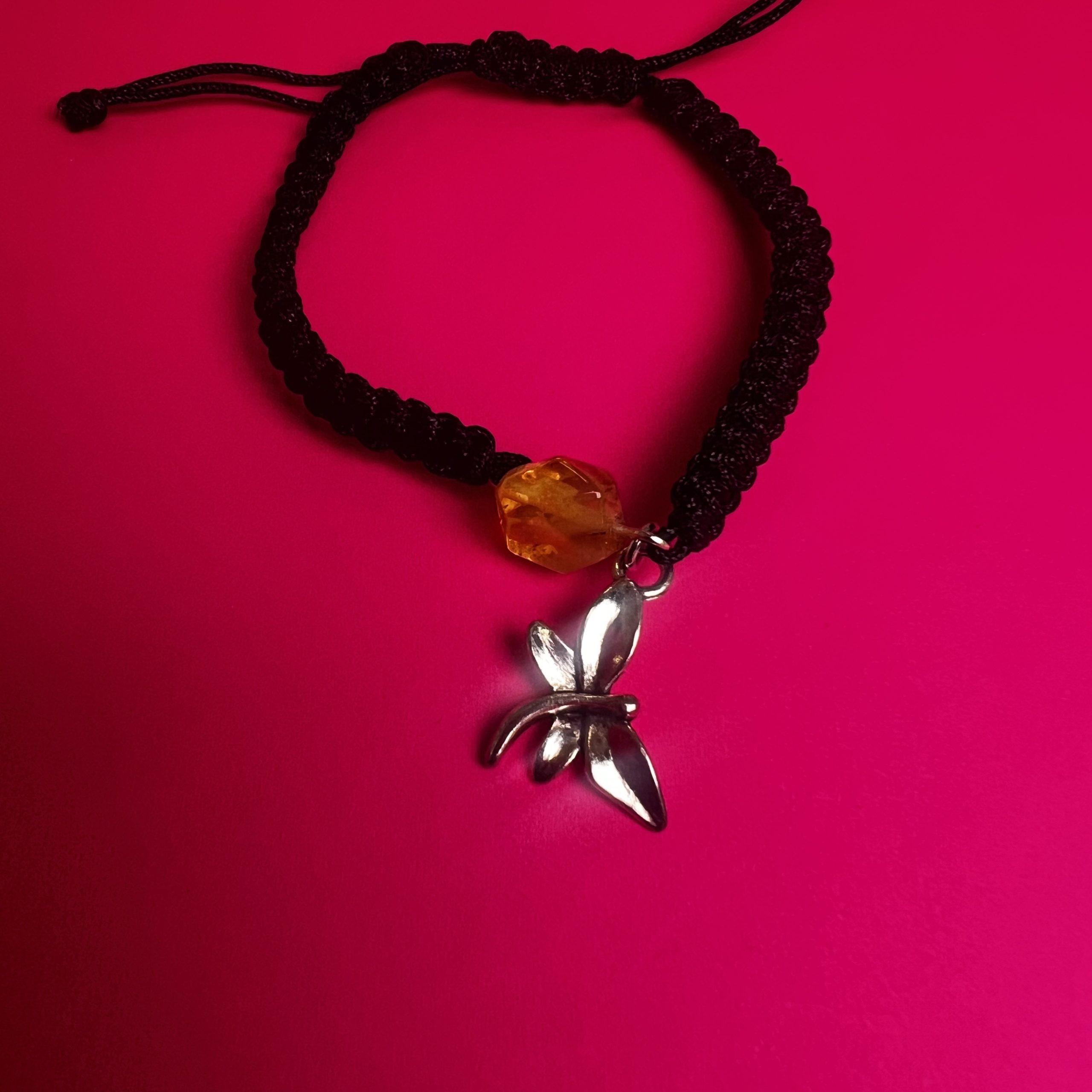 Bracelet fait main aux États-Unis, ambre de la Baltique noir KIZIMA