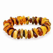 KIZIMA 3N0075q6.15.1 mixed-tone amber pebble bracelet isolated against pure white