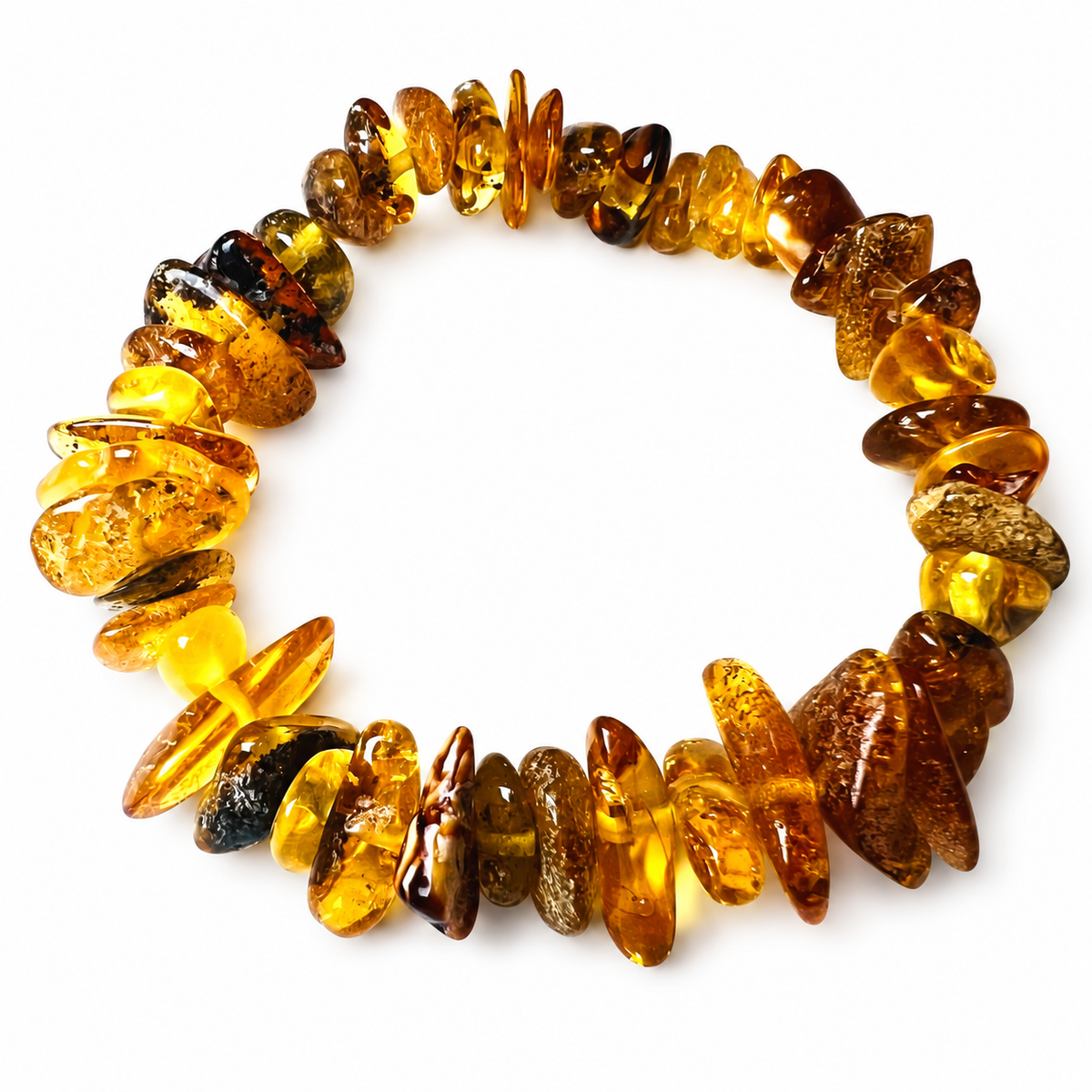 KIZIMA 3N0200q14.80 natural amber chip bracelet showing varied honey and dark tones against white