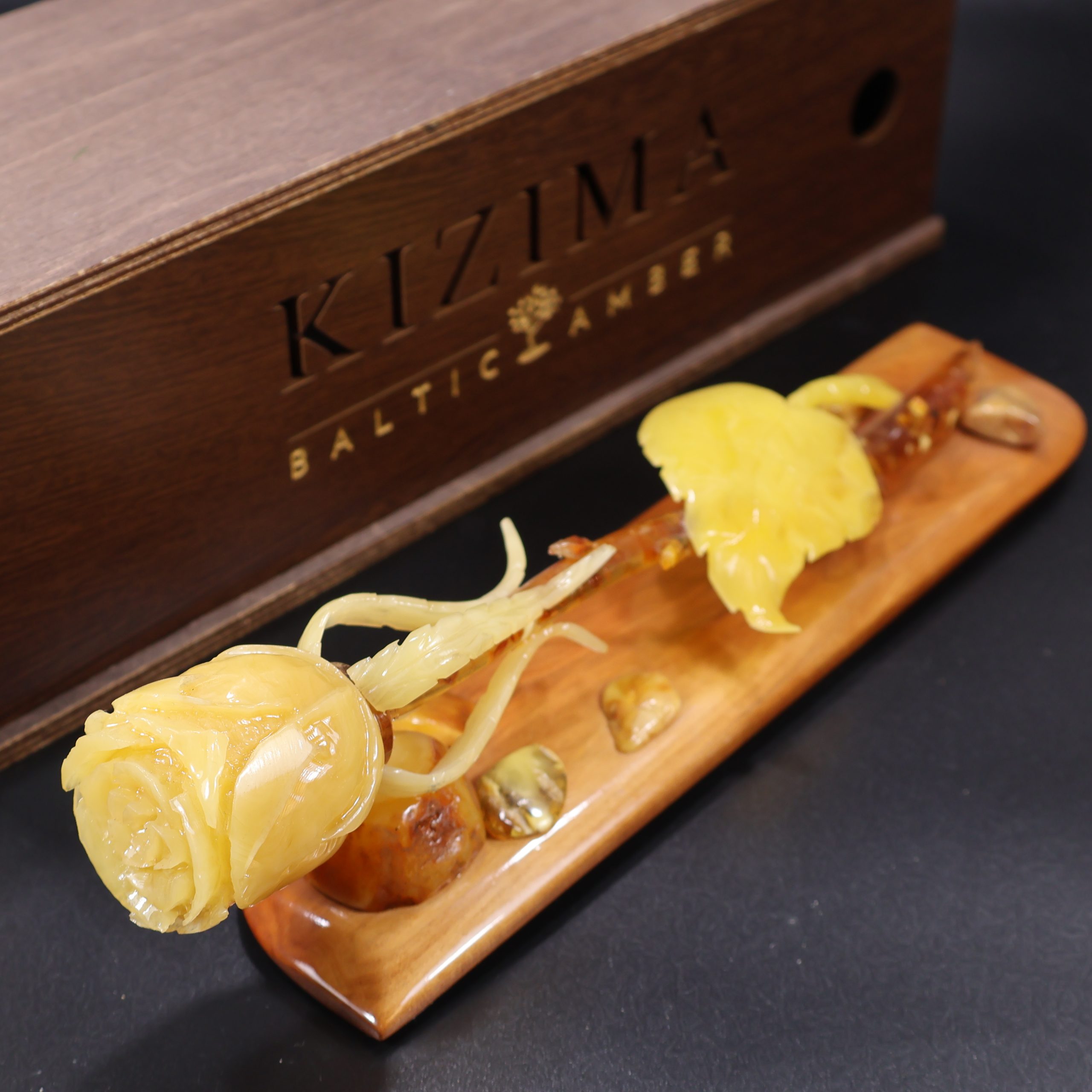 Luxury Amber Rose: Solid Stone on Mahogany