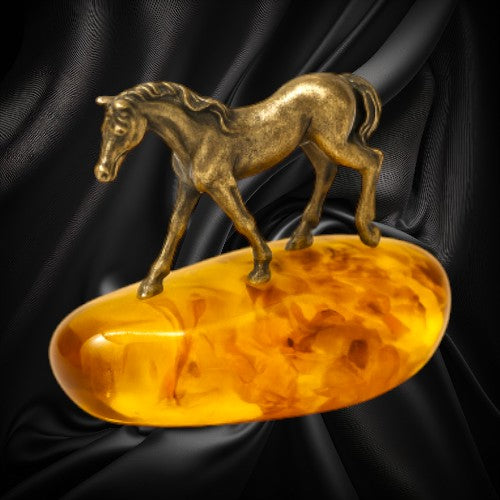 USA Handmade Brass Horse Figurine on Amber Base – KIZIMA