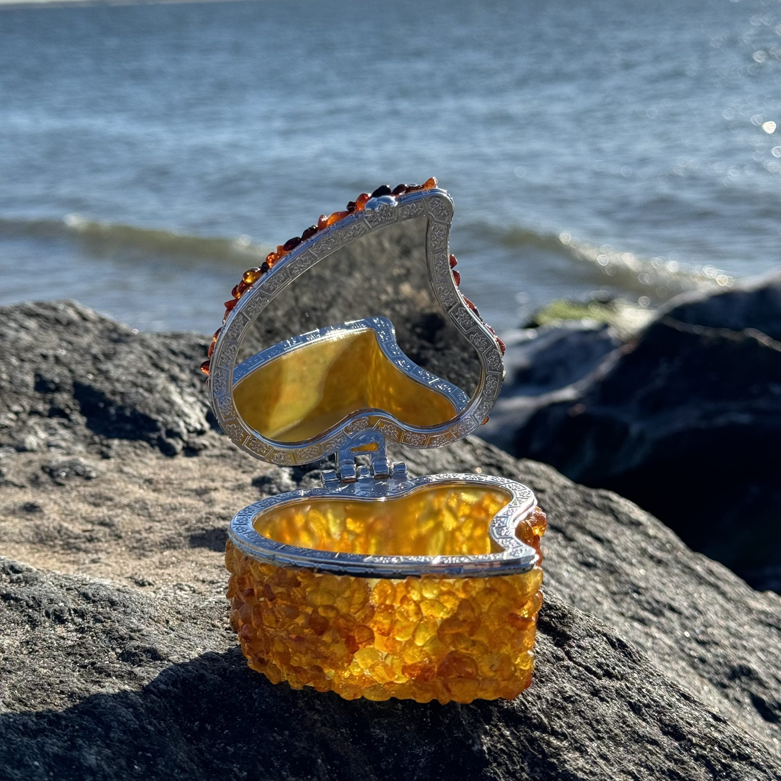 USA Handmade Natural Baltic Amber Jewelry Box Mirror Heart KIZIMA