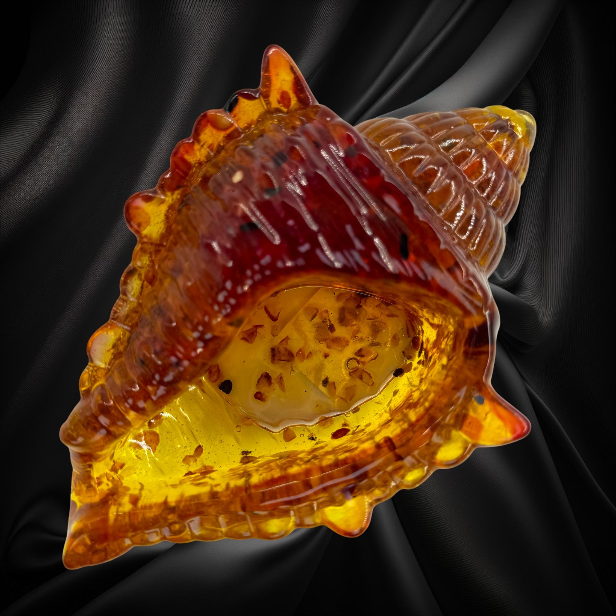 USA Handmade Souvenir for storing small items with Natural Baltic Amber Shell KIZIMA