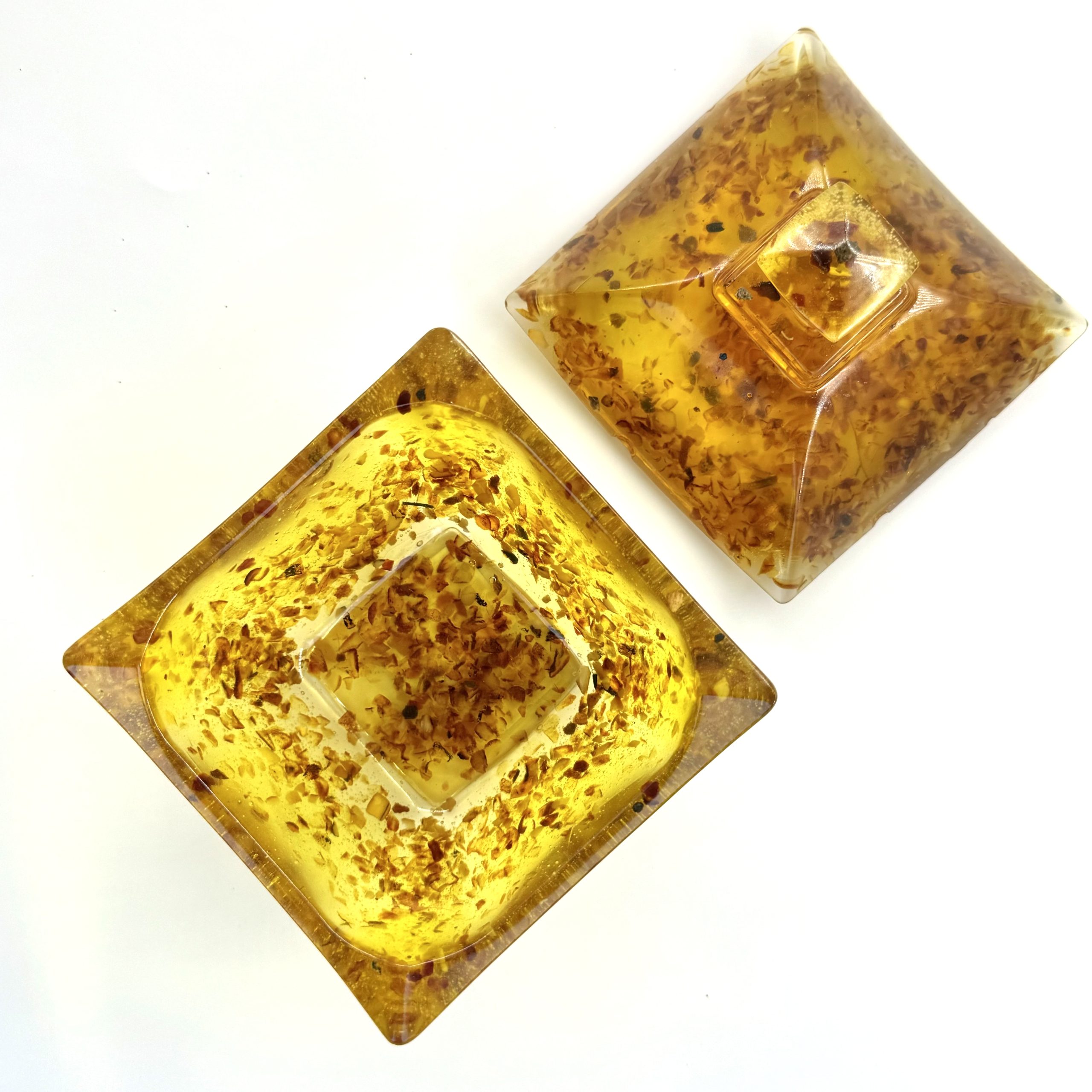 USA Handmade Amber quadrangular Vase festive table decoration KIZIMA