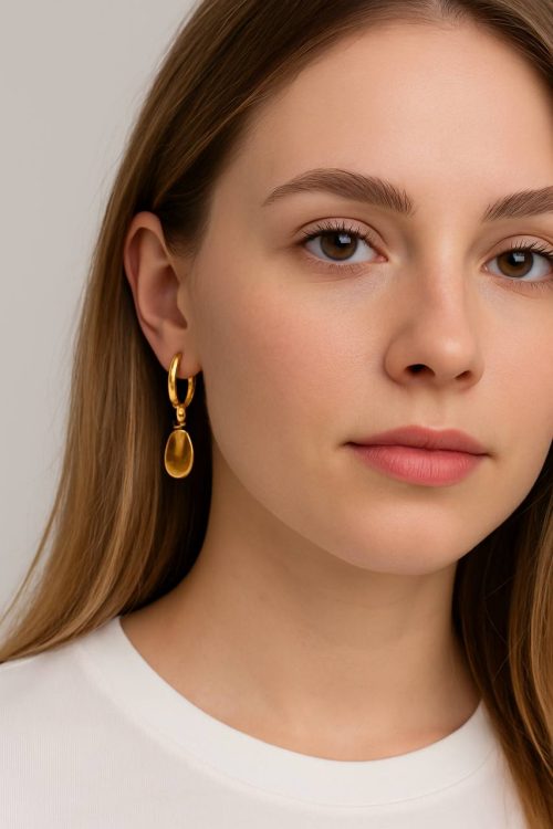 Boucles d'oreilles en or avec gouttes d'ambre de la Baltique véritable – Fabriquées à la main aux États-Unis – Cadeau léger et élégant pour elle – Bijoux KIZIMA