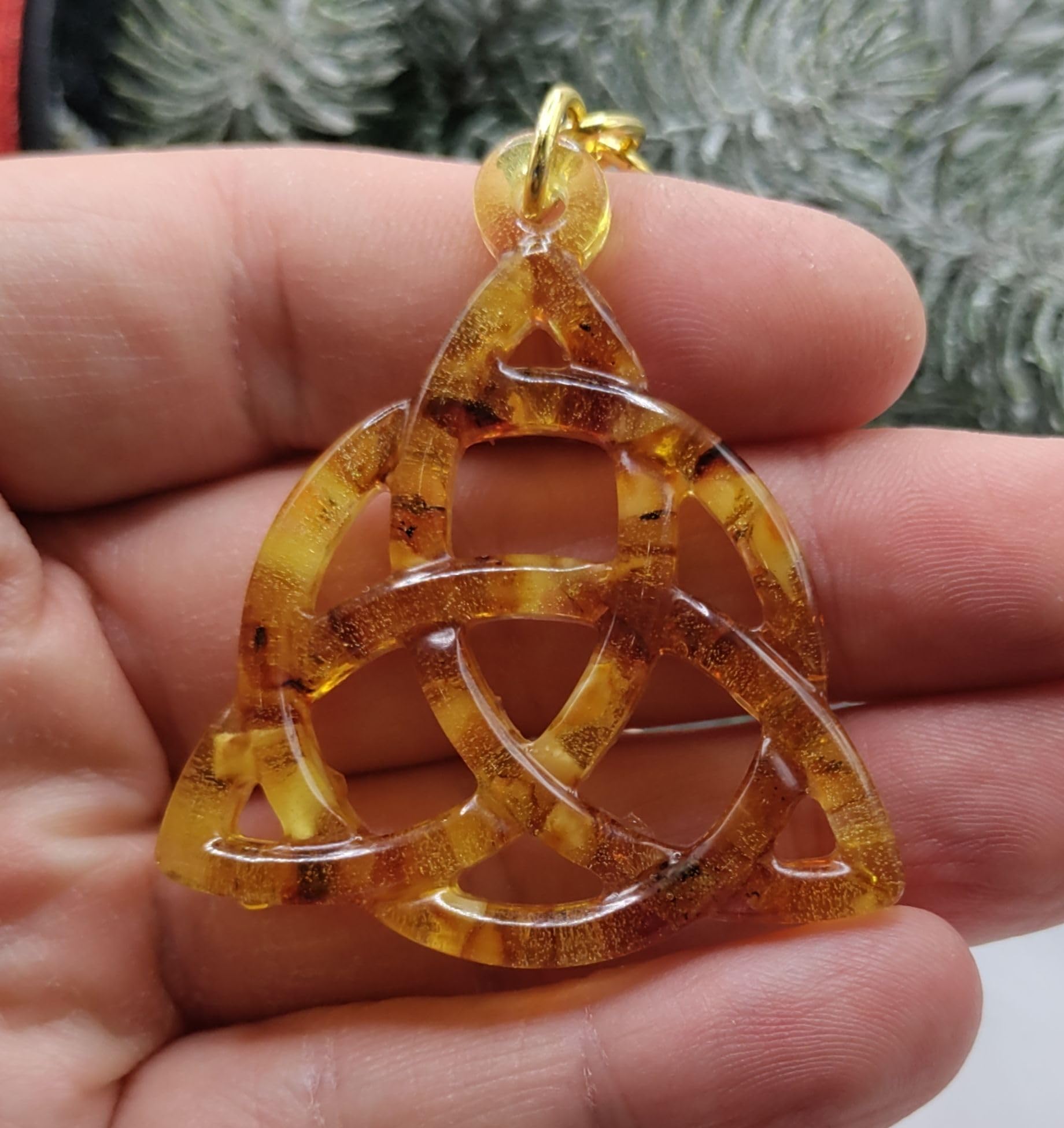 KIZIMA USA Handmade Amber TRIAD Keychain Pendant for Bag Universal Lucky Charm Car Accessory