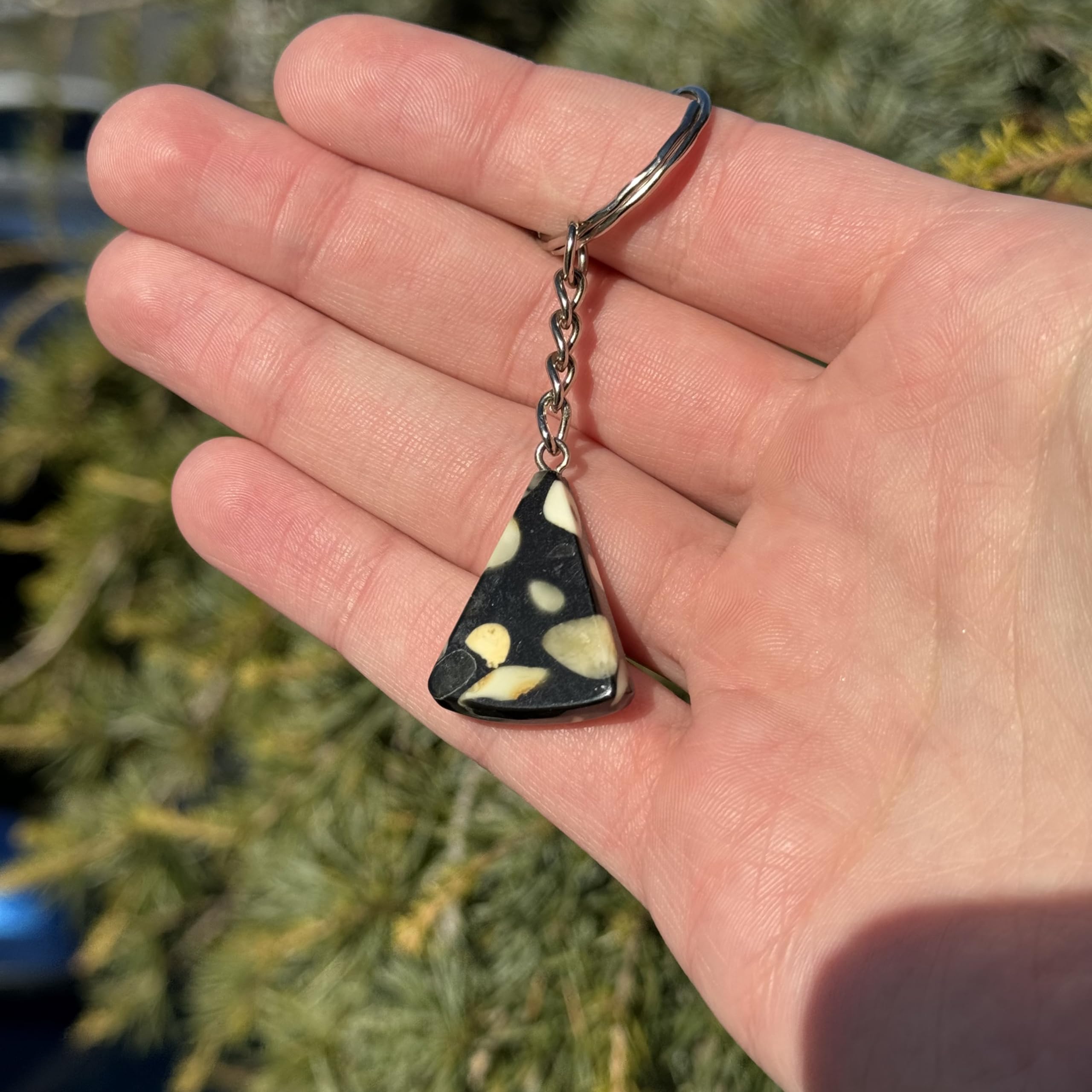 USA KIZIMA HANDMADE Amber Dark Triangle keychain accessories gift for Luck and Well-Beings
