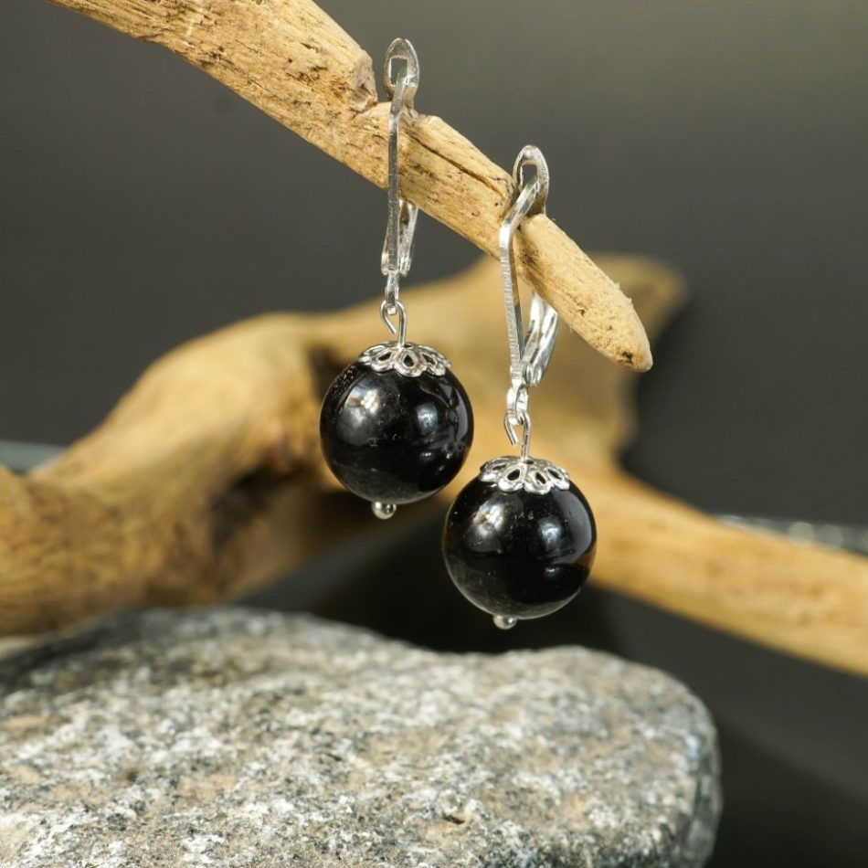 Boucles d'oreilles américaines faites main gothiques ambre noir KIZIMA — Élégance sombre pour elle