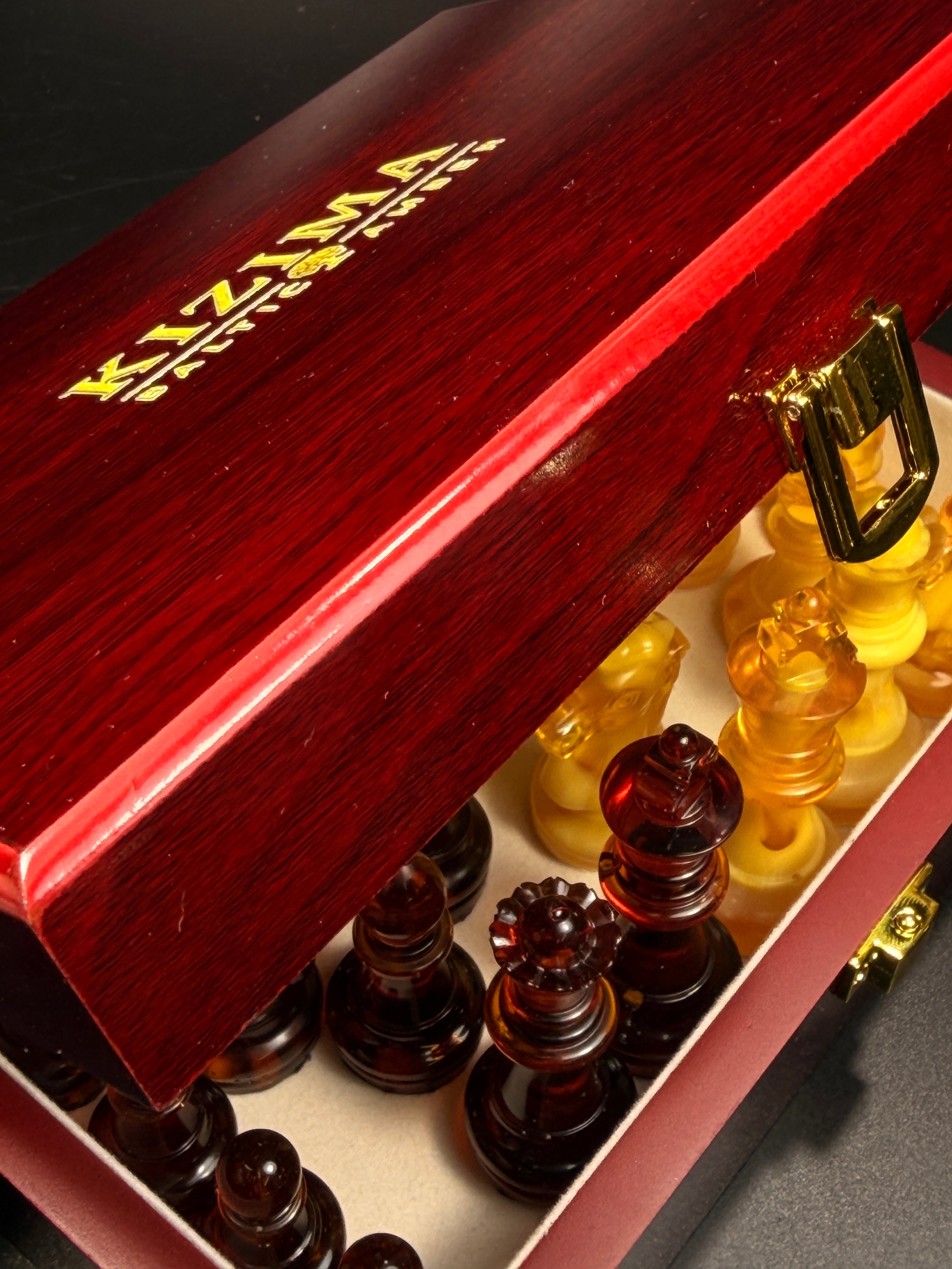 Baltic Amber Chess Pieces, Executive Gift — Made in USA | KIZIMA®