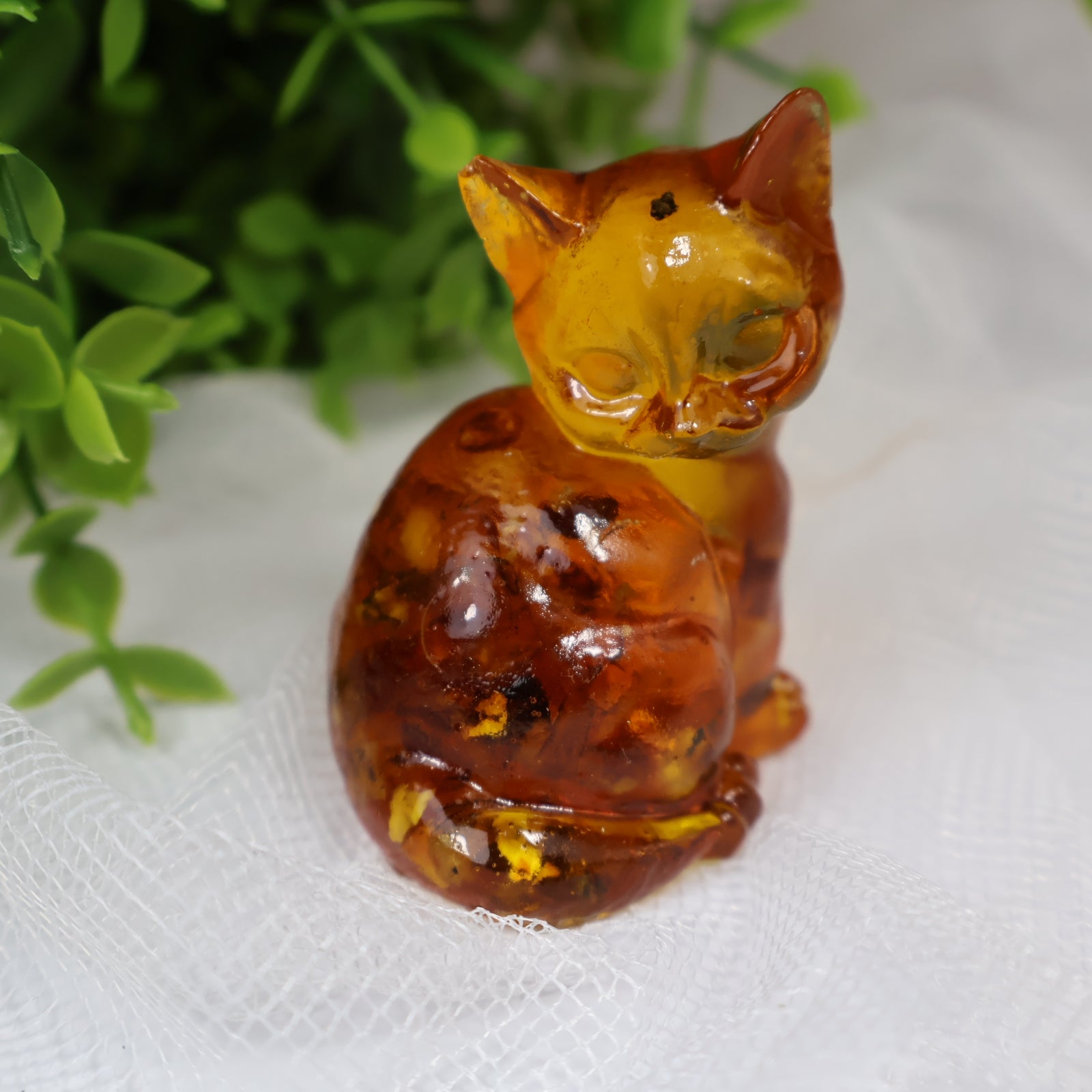 Handmade Amber Cat Figurine – Baltic Amber Sculpture by KIZIMA USA | Unique Handmade Gift | Luxury Collectible | Elegant Home Décor