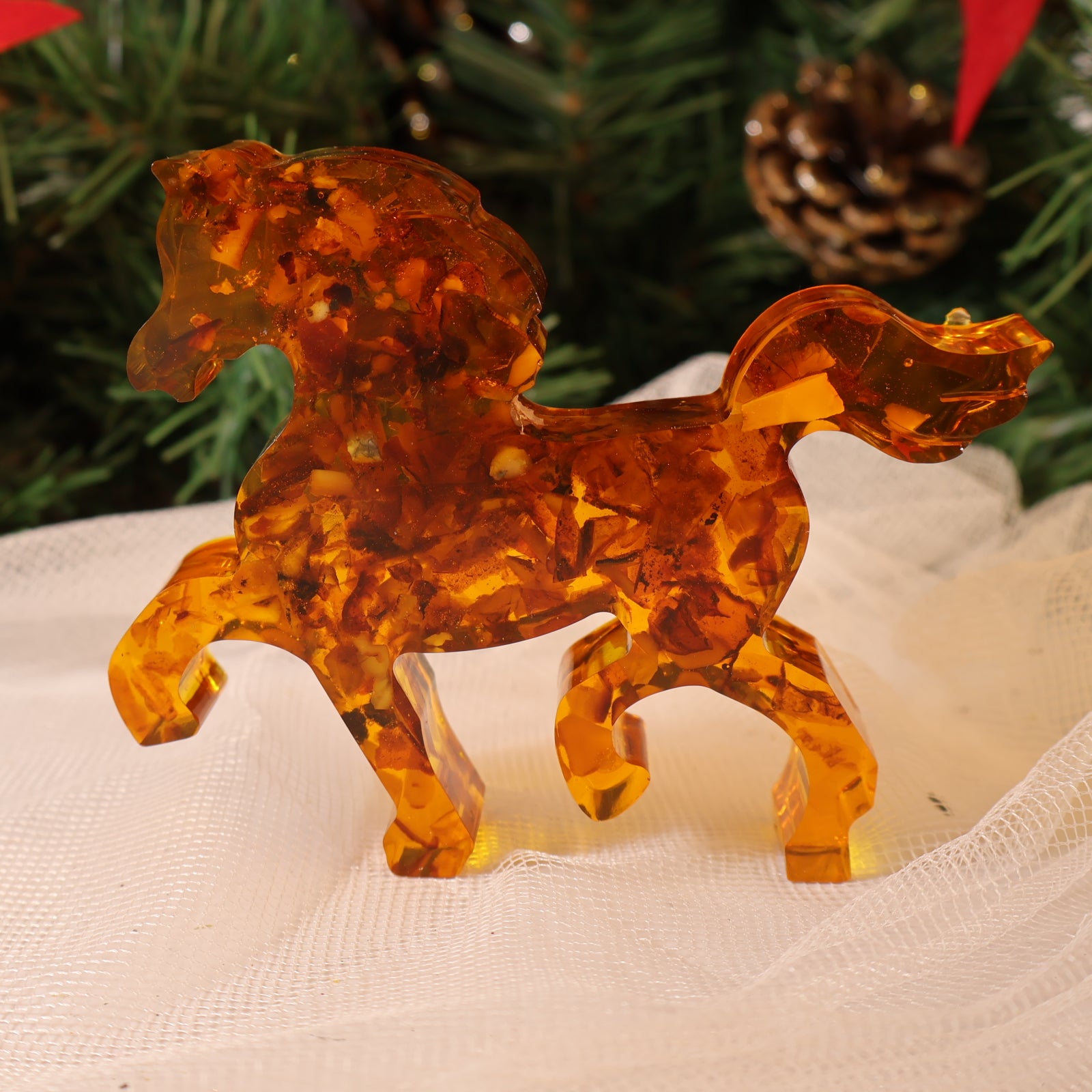 Handmade Amber Horse Figurine | Genuine Baltic Amber Sculpture | Symbol of the Year | Christmas & Business Gift – KIZIMA