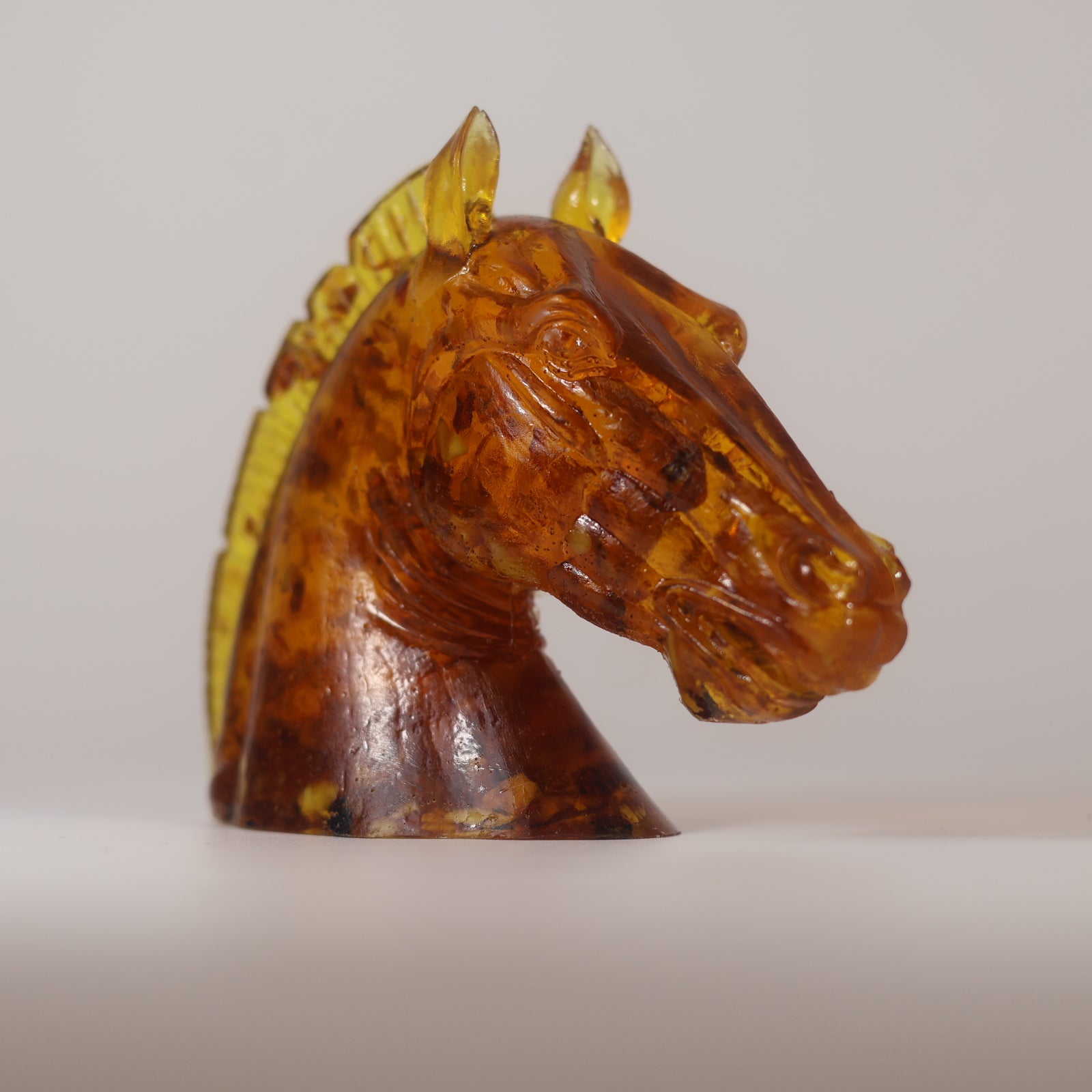 Christmas Amber Horse Sculpture Gift – Handmade Figurine | Unique Holiday Keepsake | Genuine Amber Collectible KIZIMA USA