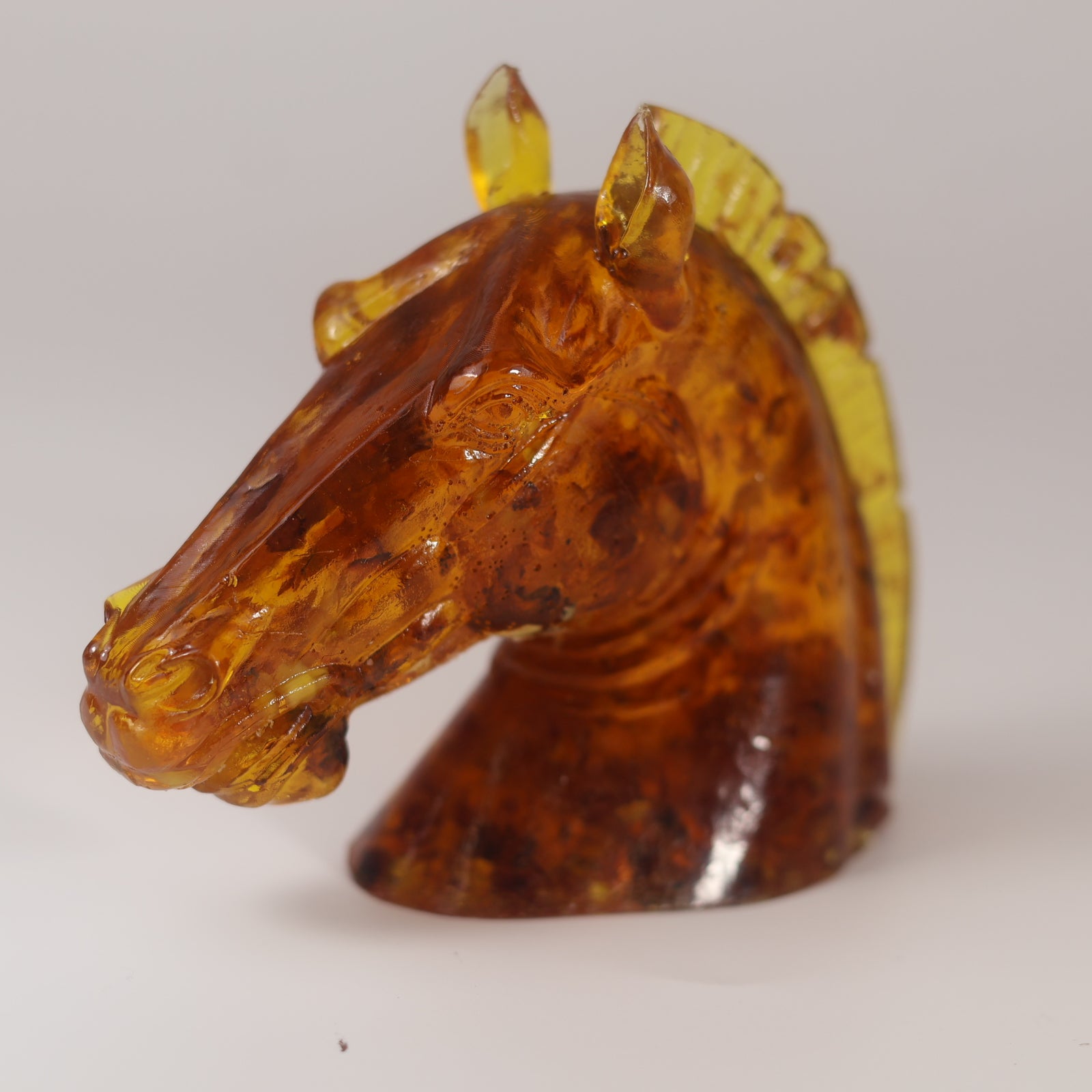 Christmas Amber Horse Sculpture Gift – Handmade Figurine | Unique Holiday Keepsake | Genuine Amber Collectible KIZIMA USA