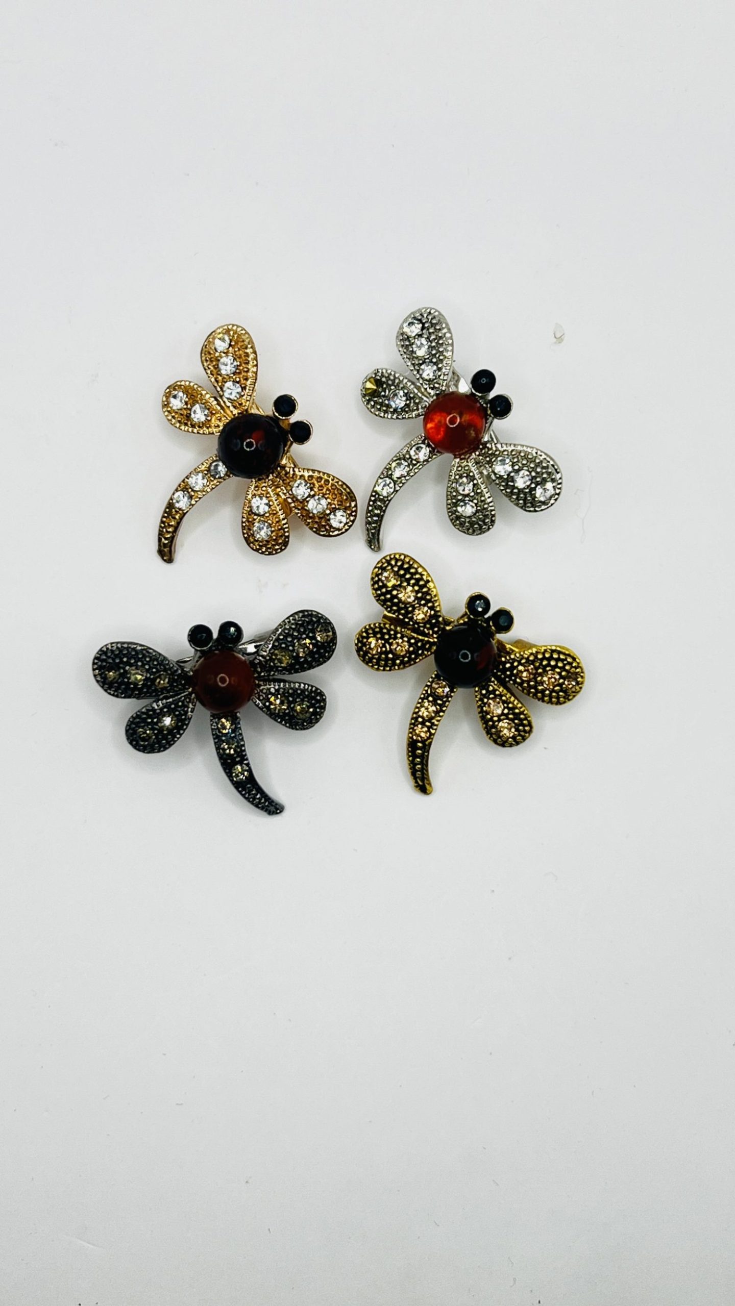 Broche libellule faite main en ambre de la Baltique – Cadeau élégant | KIZIMA USA