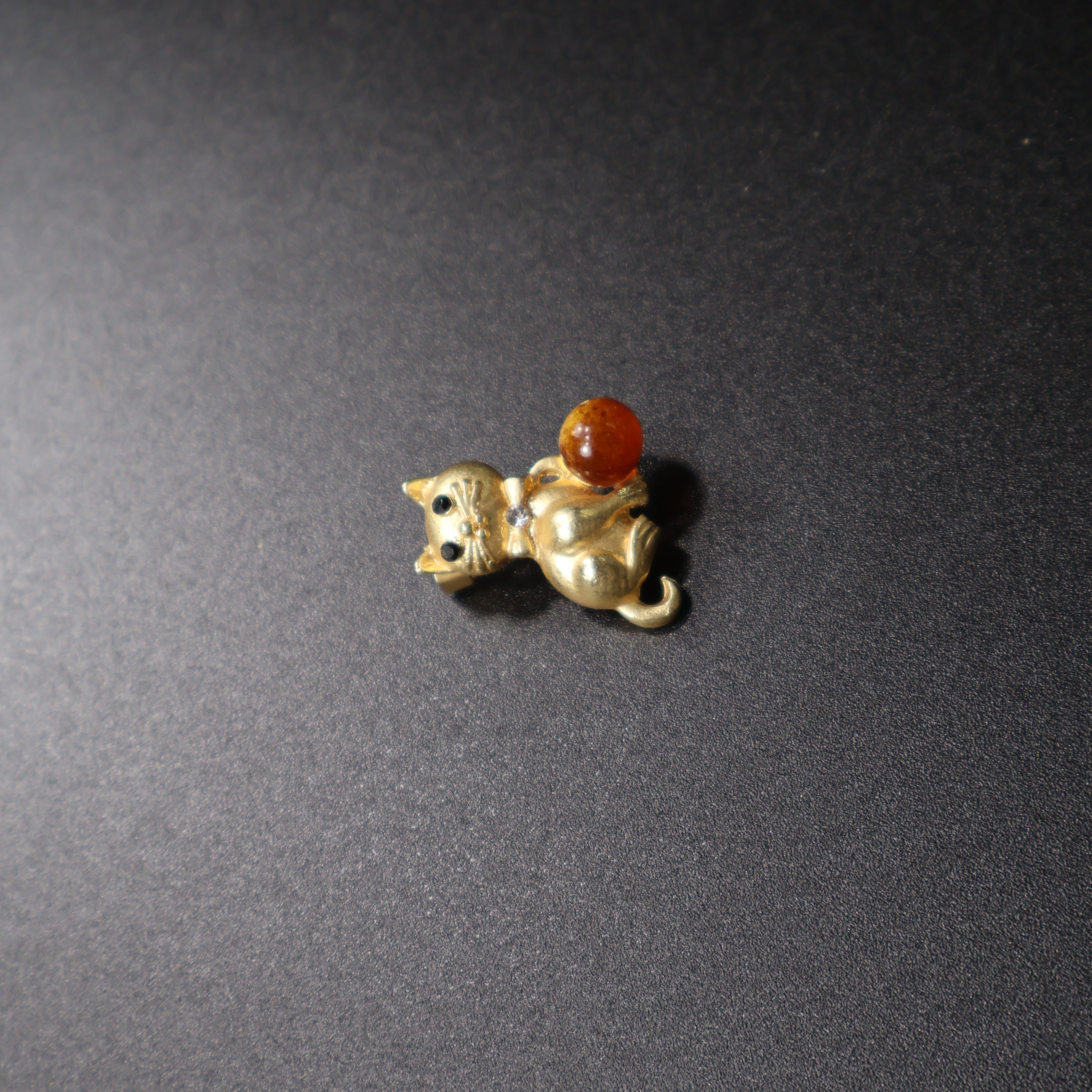 Made in USA Genuine Natural Baltic Amber Gold Cat Brooch KIZIMA®