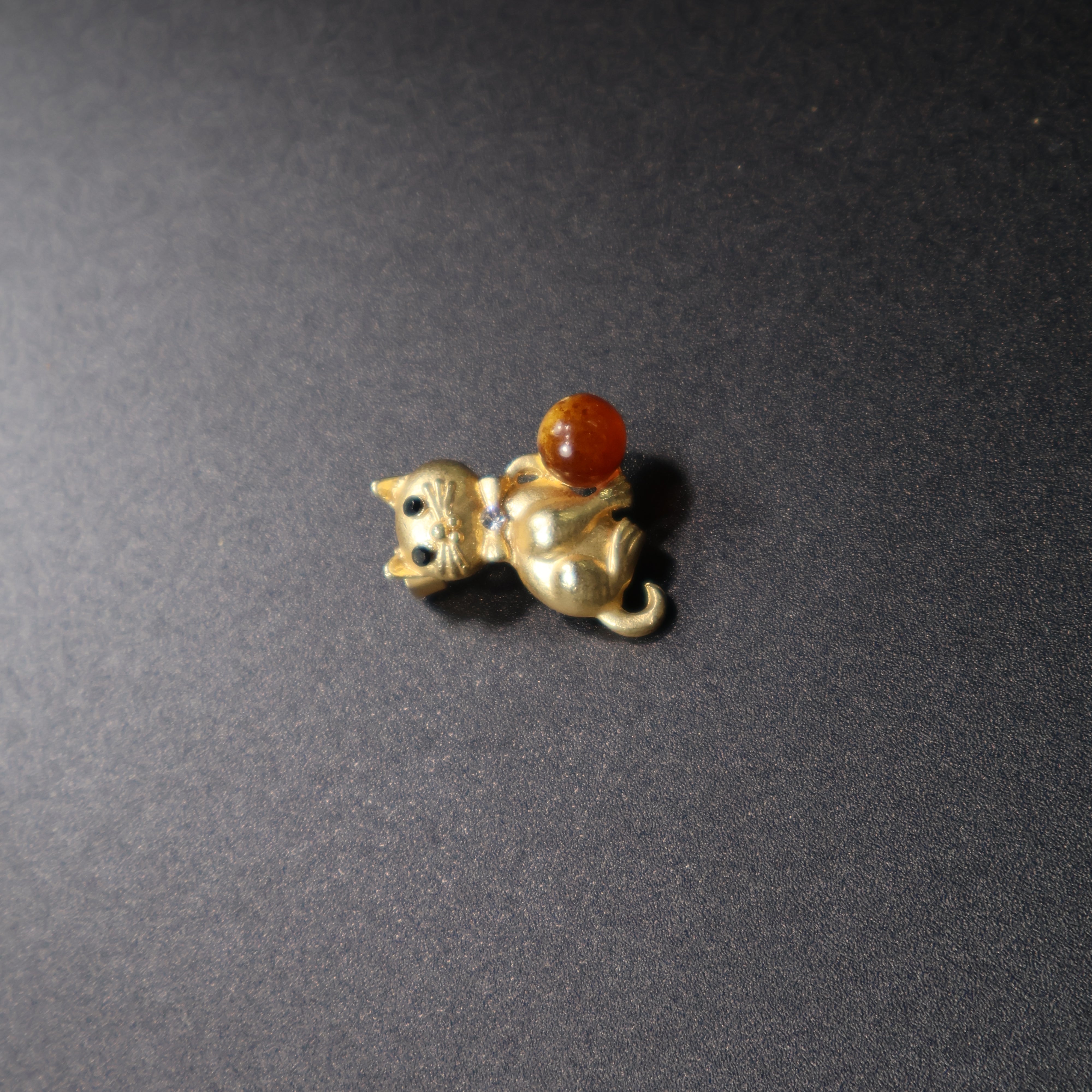 Made in USA Genuine Natural Baltic Amber Gold Cat Brooch KIZIMA®