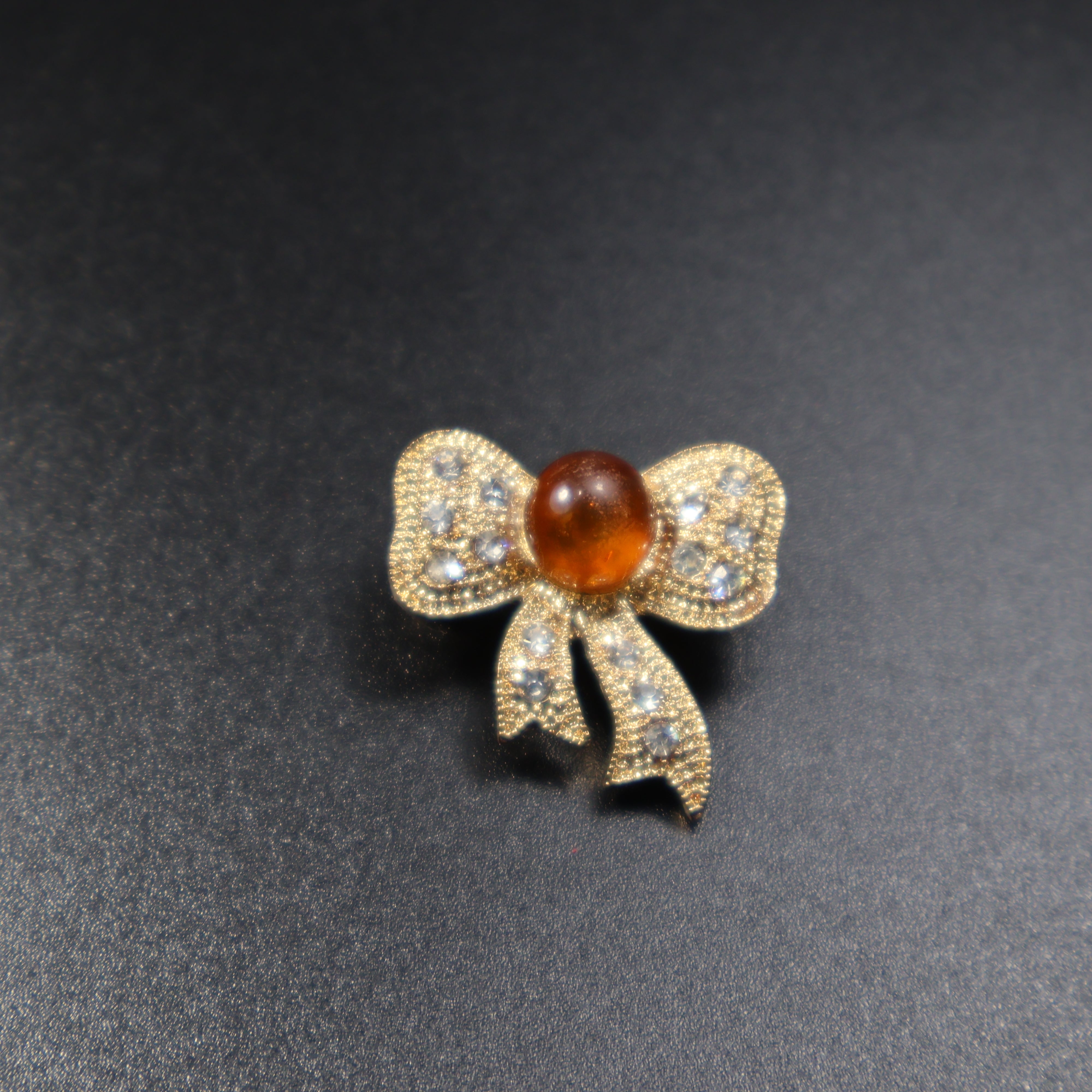Made in USA Genuine Natural Baltic Amber & Rhinestone Bow Brooch KIZIMA®