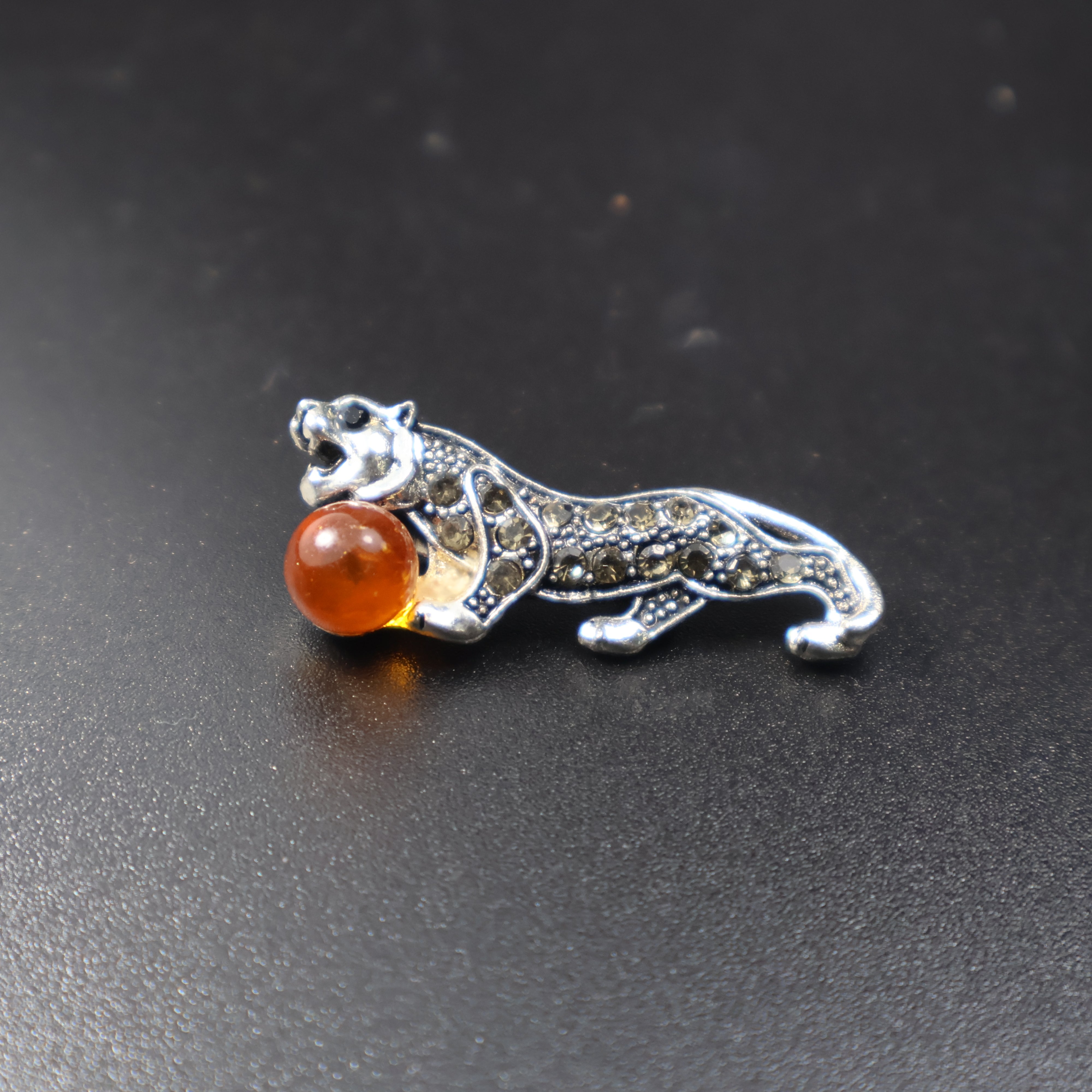 Made in USA Genuine Natural Baltic Amber Zodiac Tiger Brooch KIZIMA®