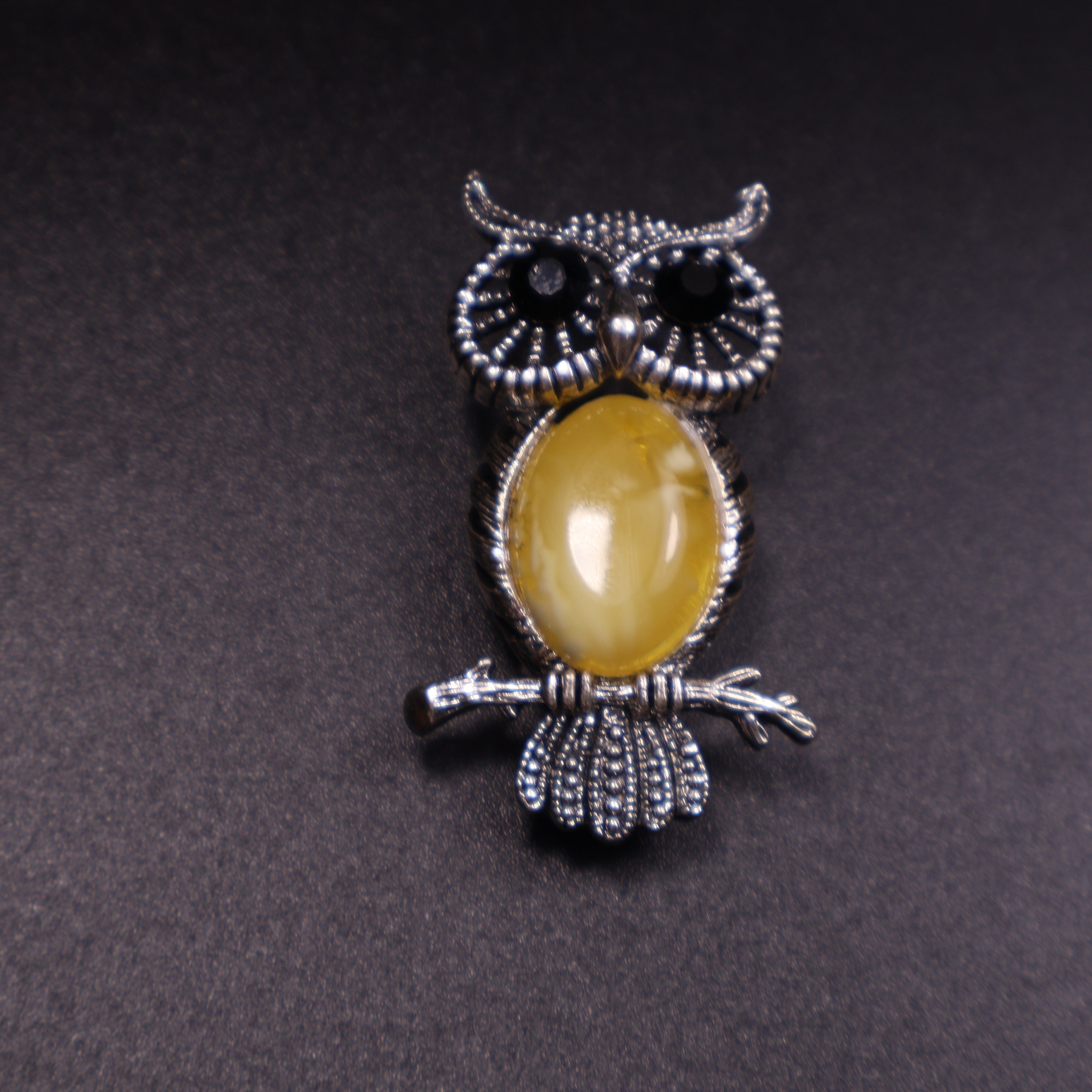 Made in USA Genuine Natural Baltic Amber Owl Brooch KIZIMA®