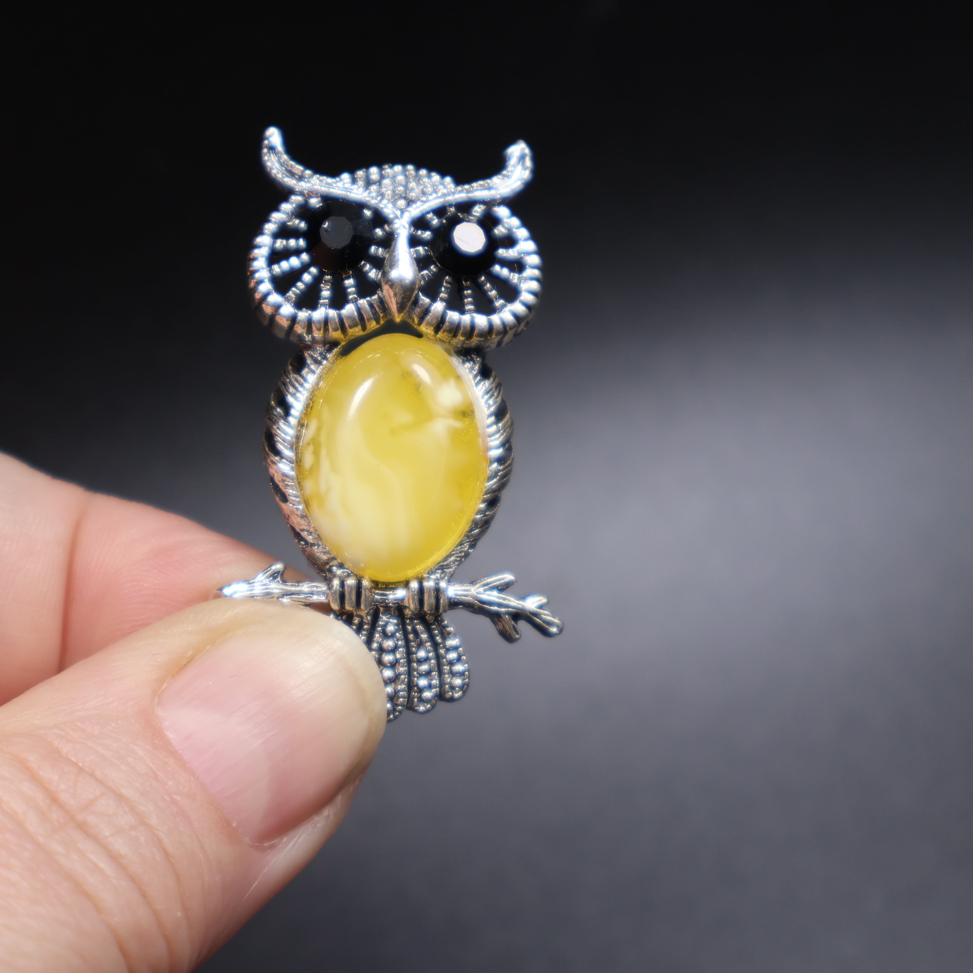 Made in USA Genuine Natural Baltic Amber Owl Brooch KIZIMA®