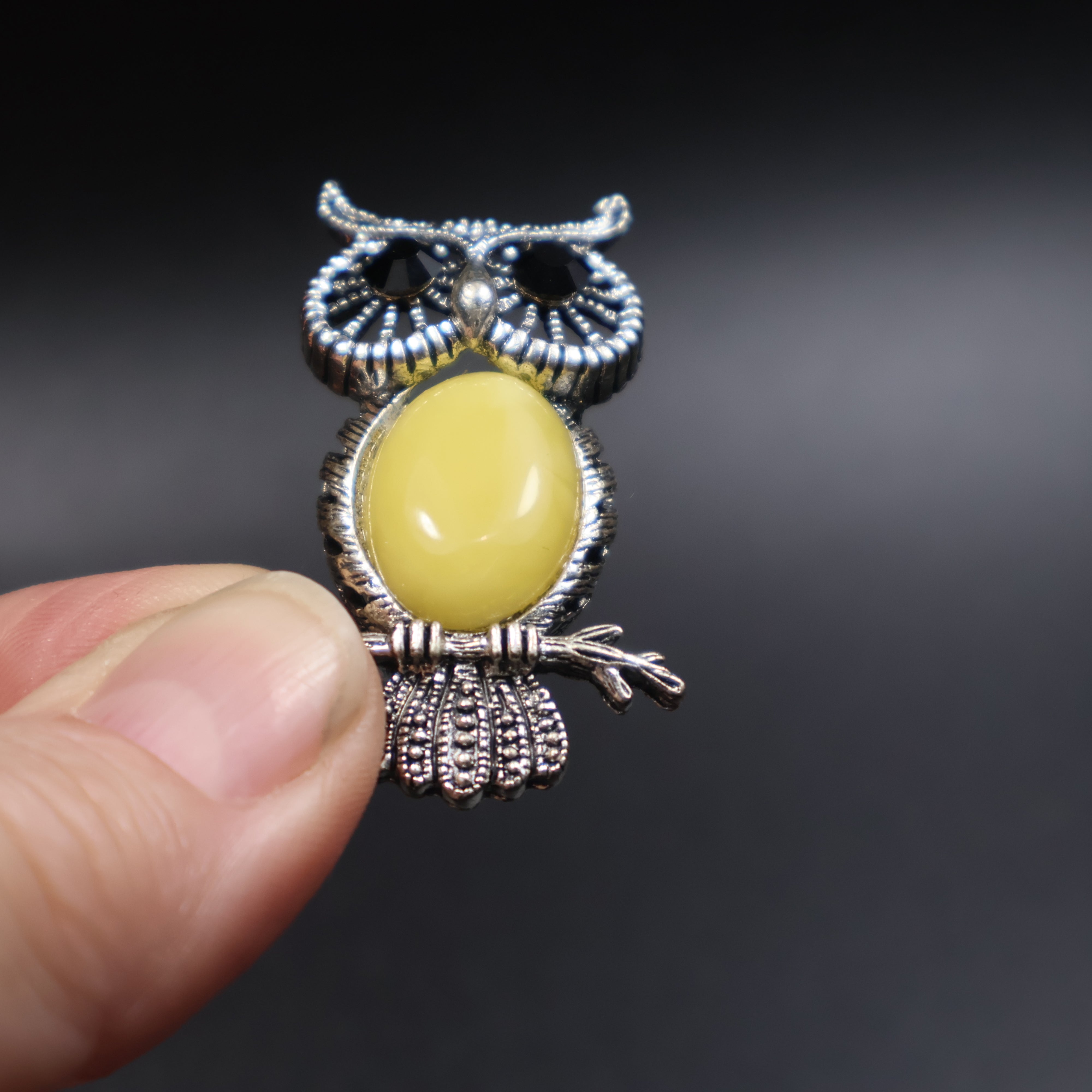 Made in USA Genuine Natural Baltic Amber Owl Brooch KIZIMA®