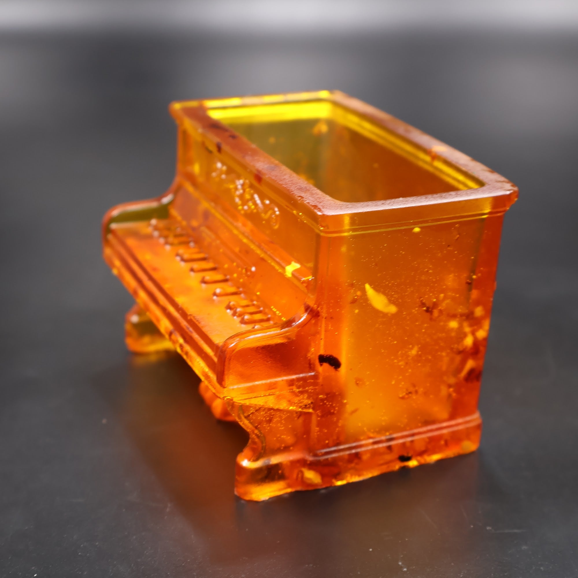 Genuine Baltic amber upright piano keepsake Königsberg amber KIZIMA