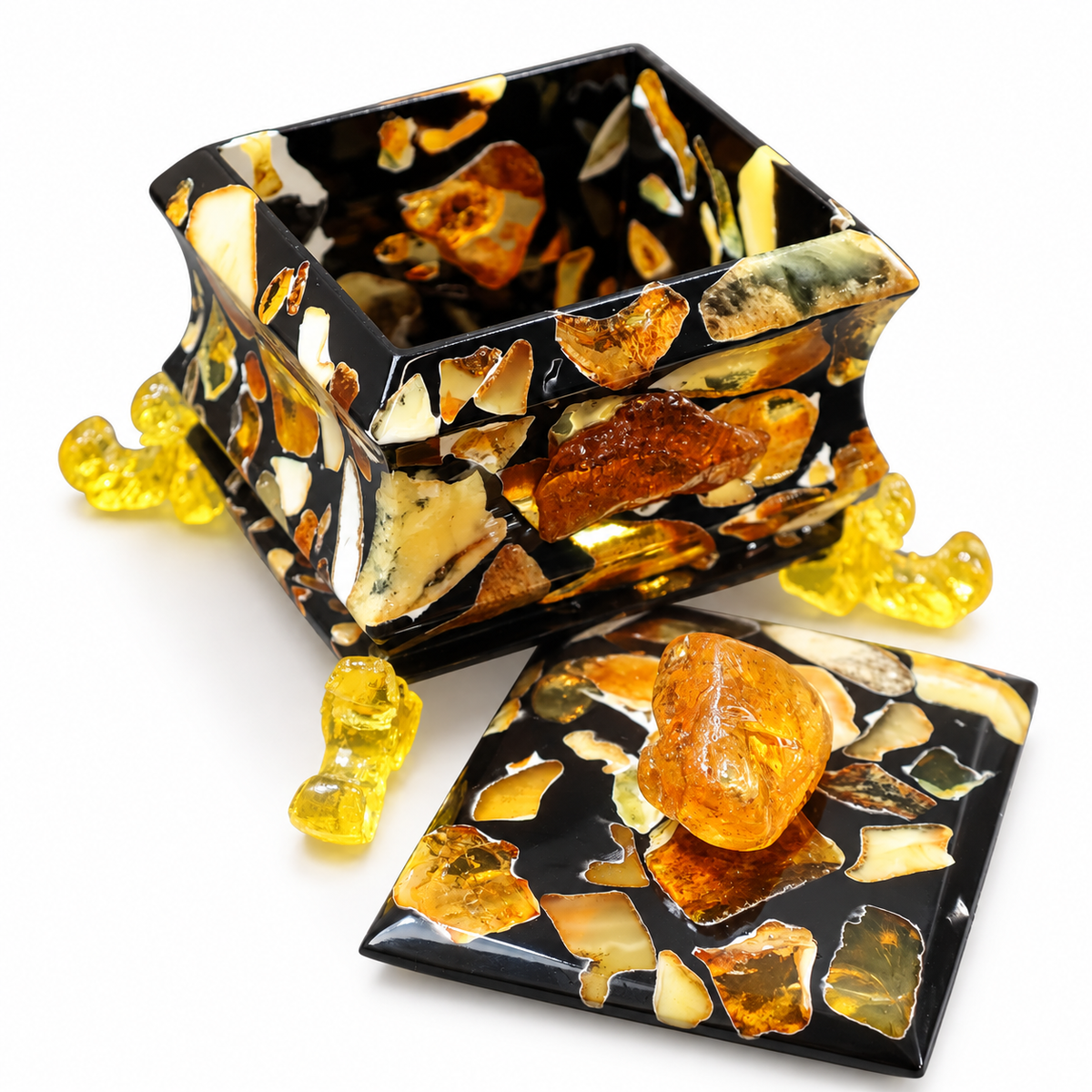 KIZIMA 8BOX1Q102-10-9-8 open Baltic amber jewelry box with removable lid on a white studio background