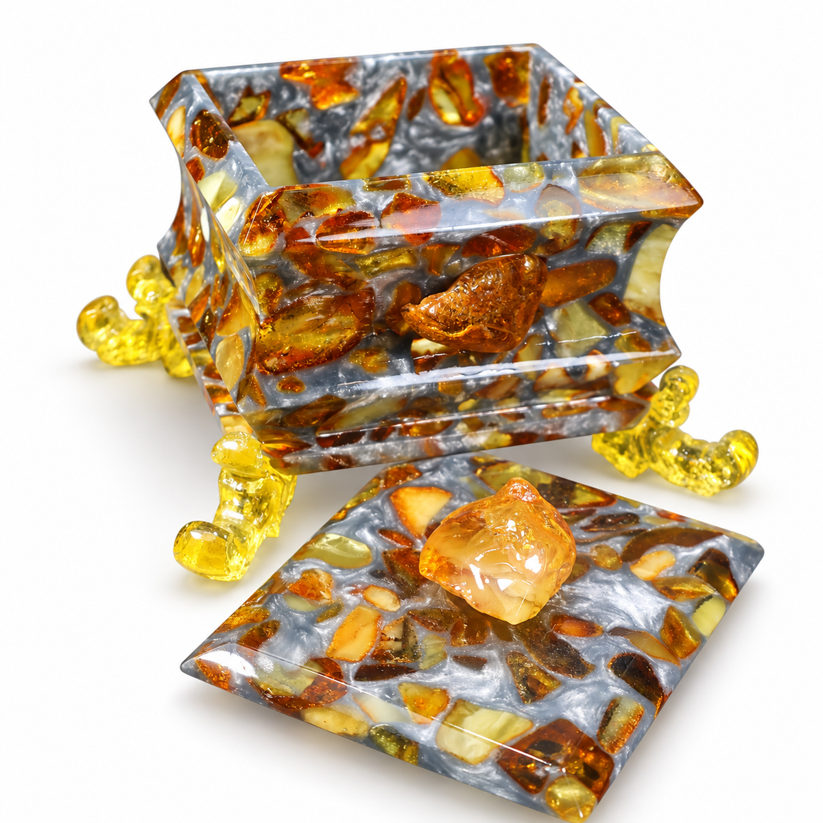 KIZIMA 8BOX2Q102-10-9-8 open Baltic amber jewelry box with removable lid on a white studio background