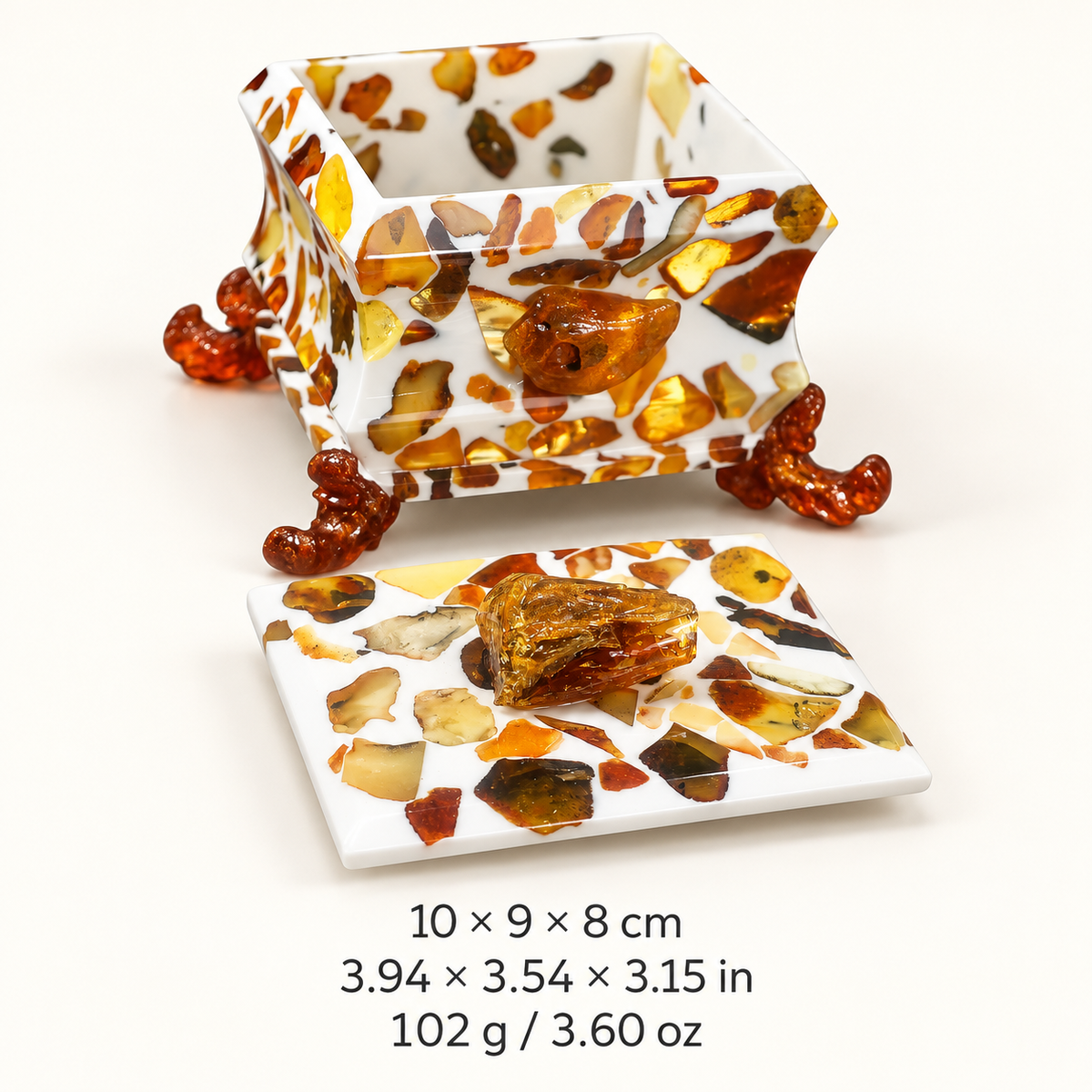 KIZIMA 8BOX3Q102-10-9-8 Baltic amber jewelry box external dimensions 10 x 9 x 8 cm, 3.94 x 3.54 x 3.15 in, net weight 102 g or 3.60 oz