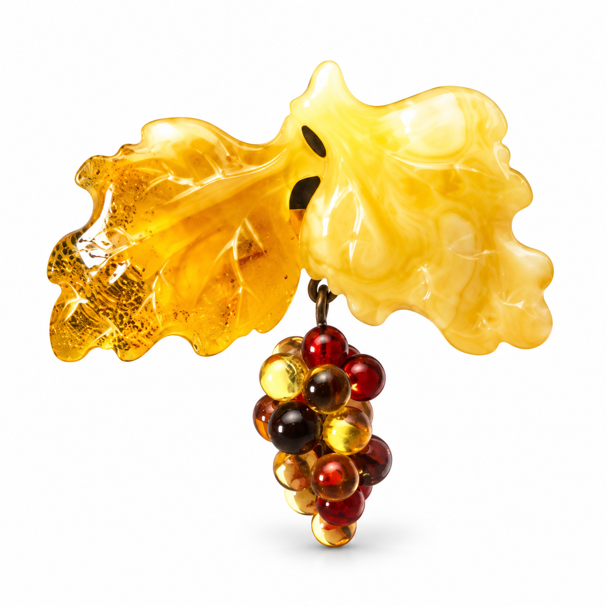 KIZIMA amber brooch 20S1650q5.50, on a white background.