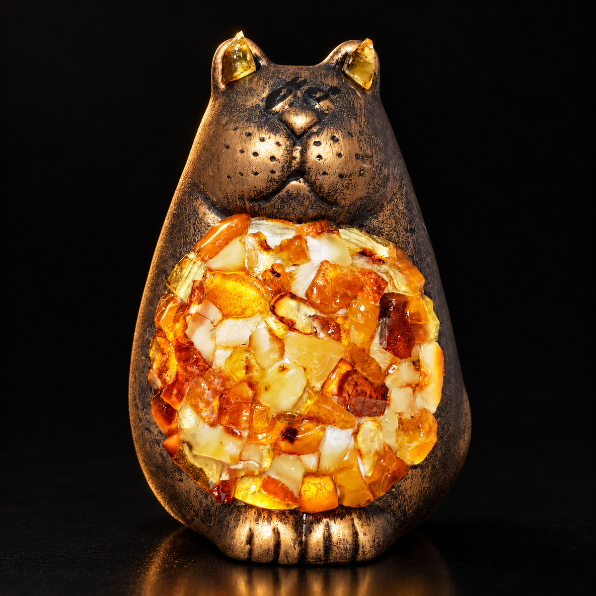 KIZIMA amber cat 5599137C, premium black-studio photograph