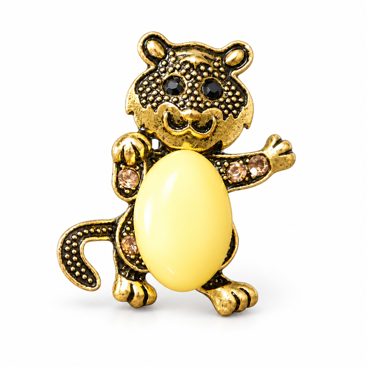 KIZIMA Baltic amber cat brooch 20-210Q6-3-2-1, white background