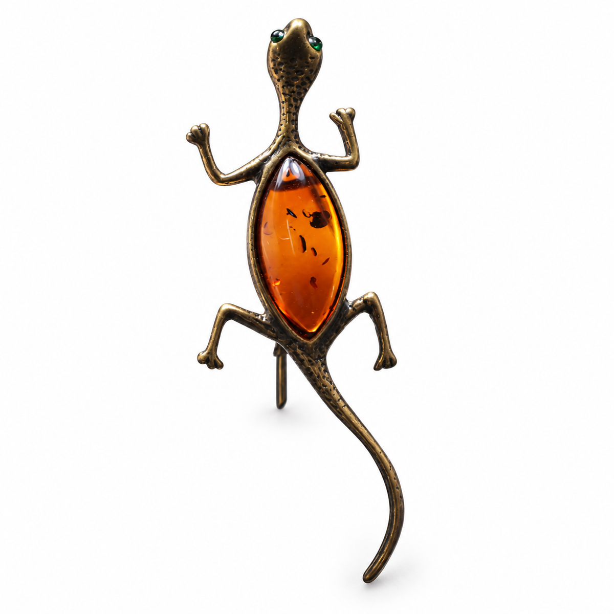 KIZIMA Baltic amber lizard brooch 20-204Q4-5-1-1, white background detail