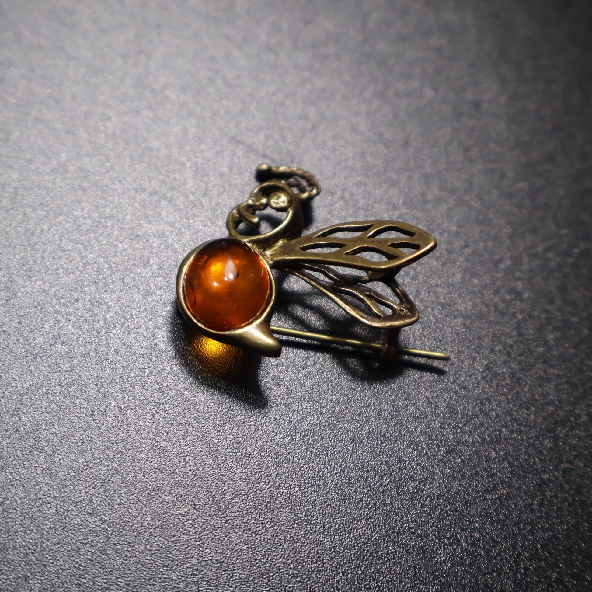 Made in USA genuine natural Baltic amber bee brooch by KIZIMA