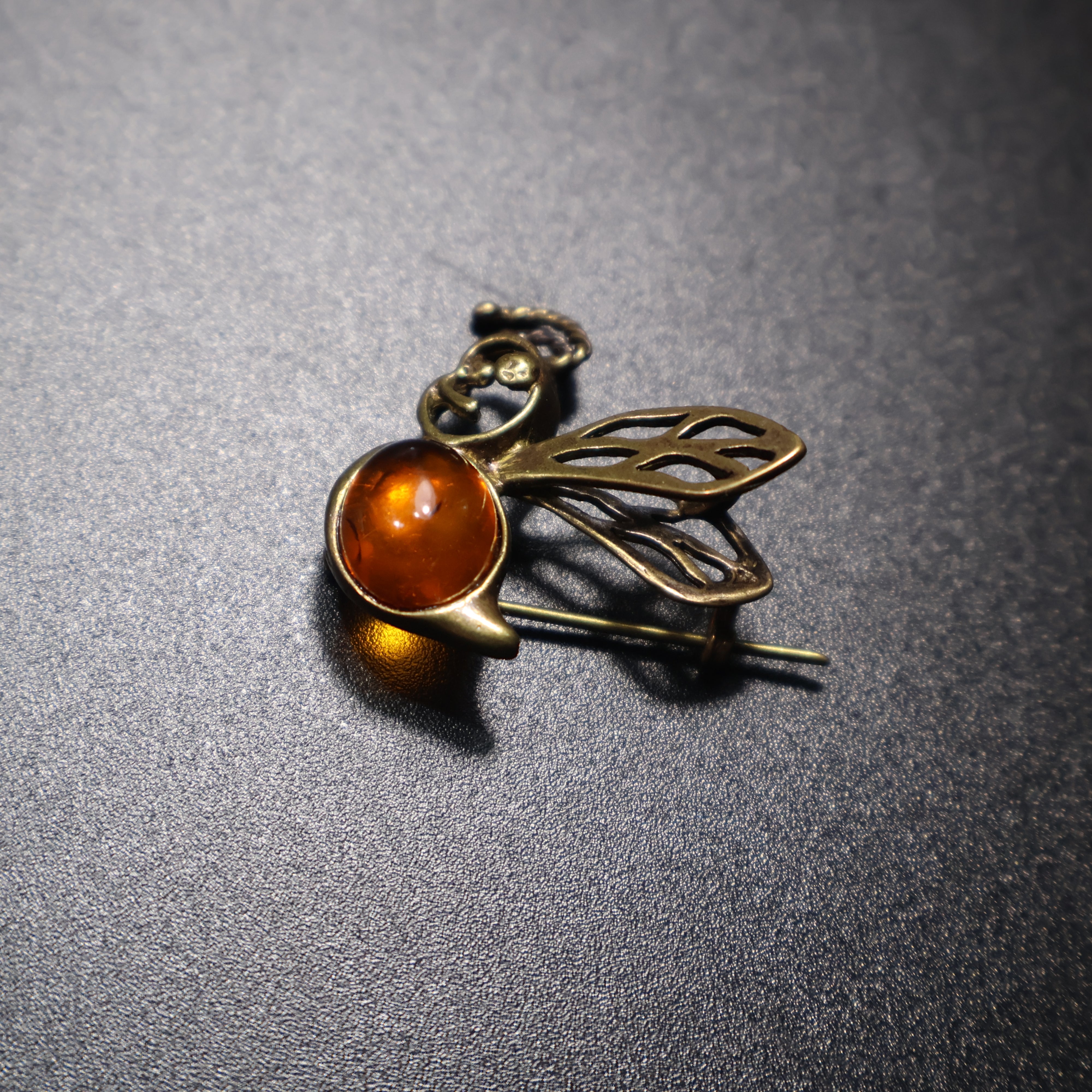 Made in USA genuine natural Baltic amber bee brooch by KIZIMA