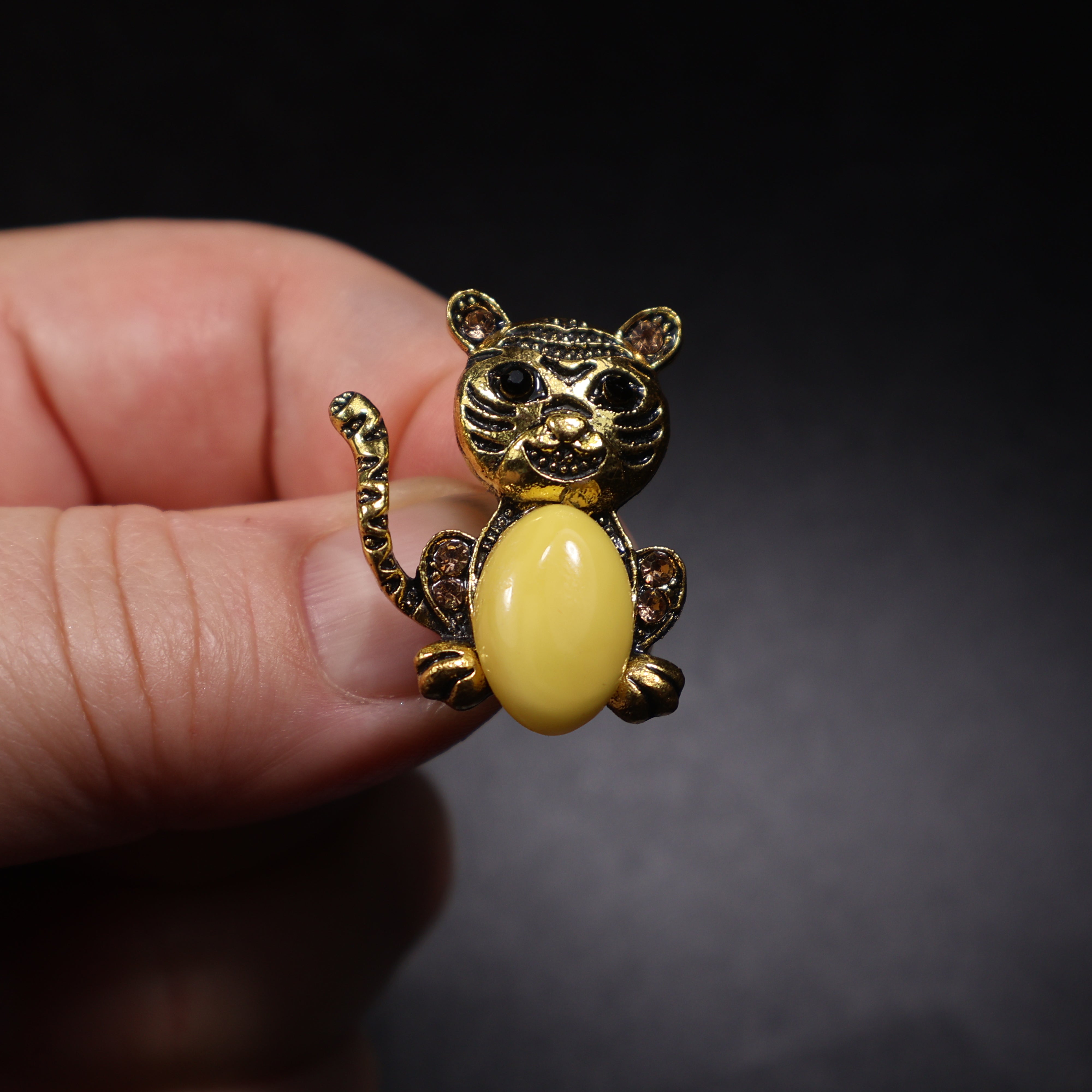 Made in USA amber cat brooch gold KIZIMA gift for cat lover