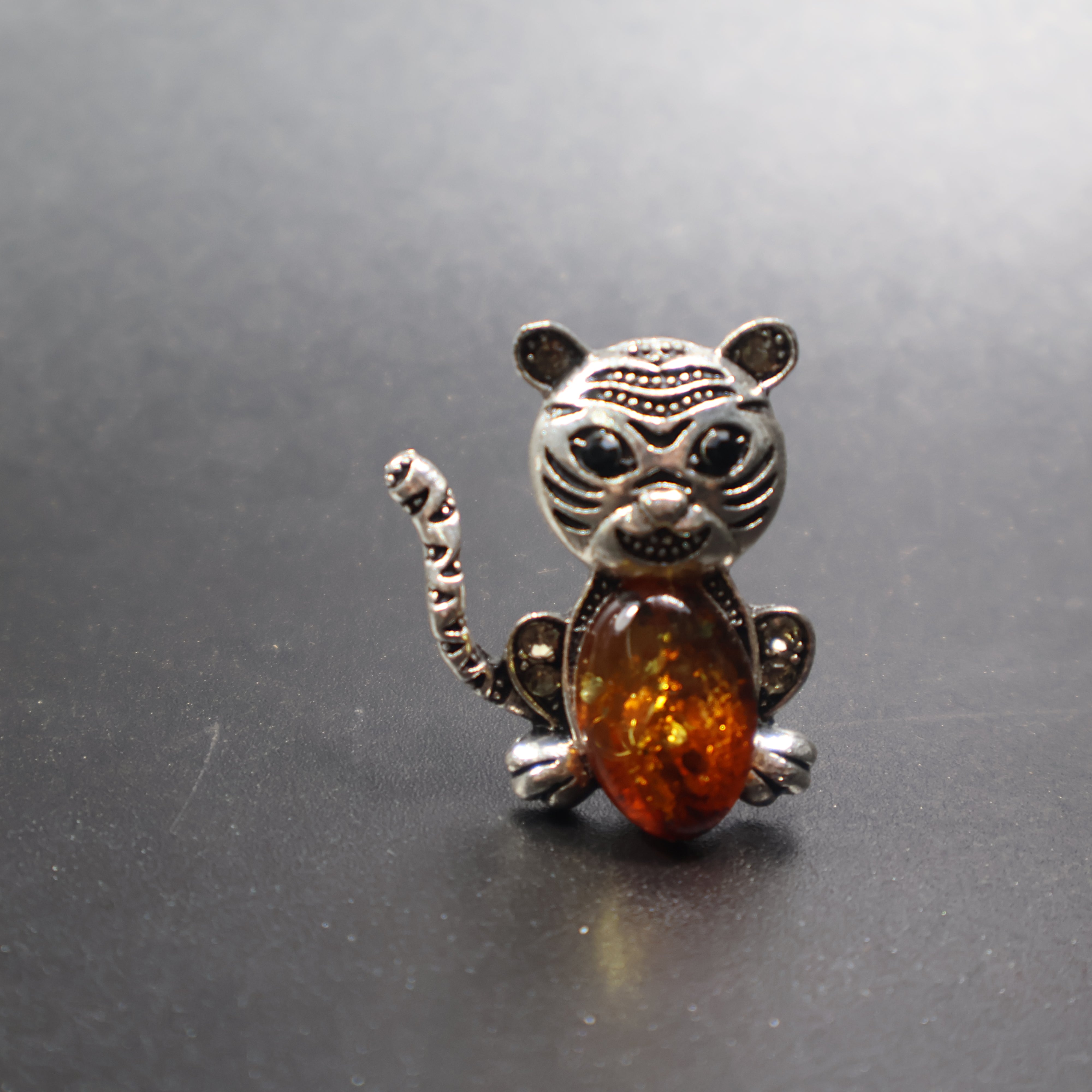 Made in USA amber cat brooch silver amber KIZIMA gift for cat lover
