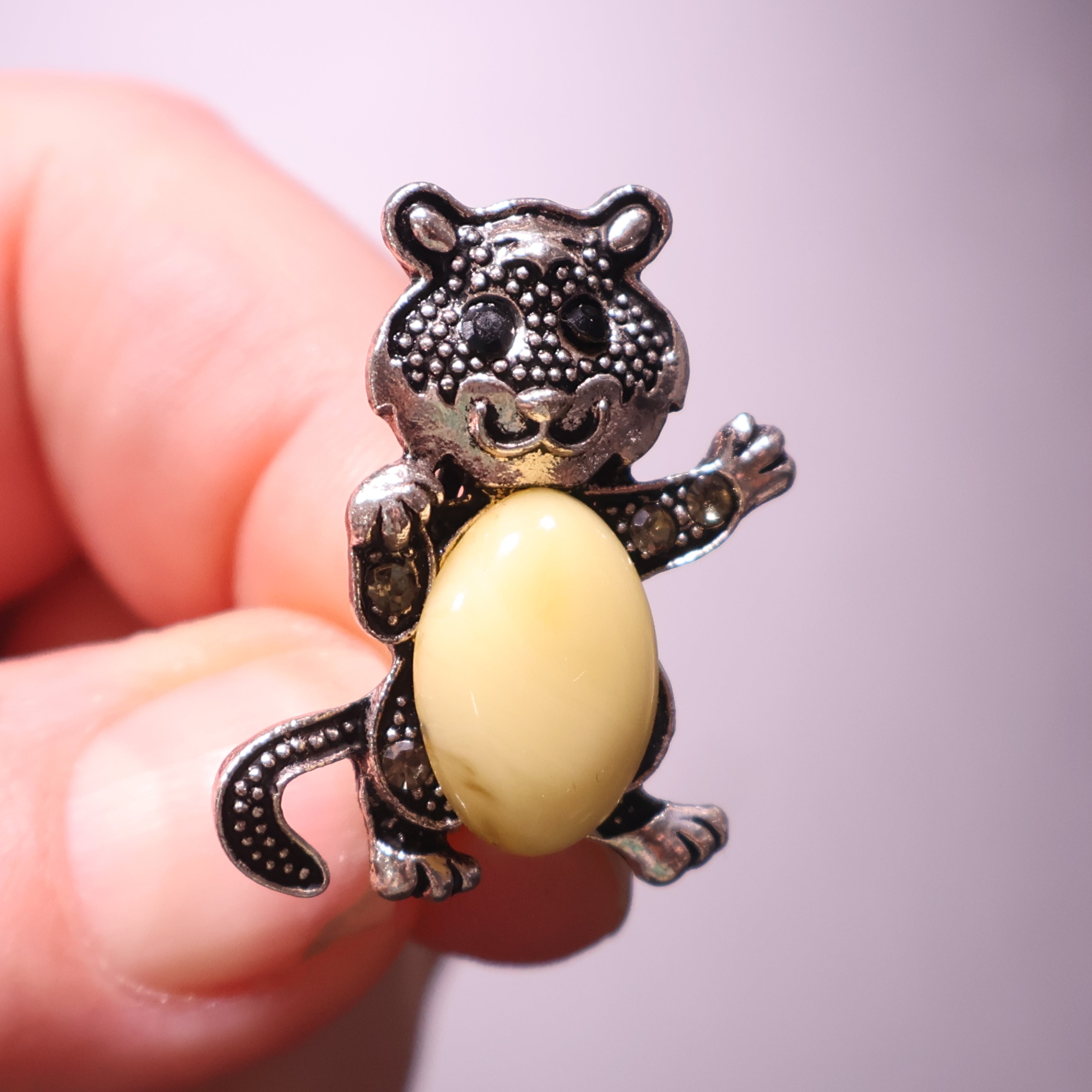 Made in USA genuine natural Baltic amber cat brooch silver tail down cream stone by KIZIMA