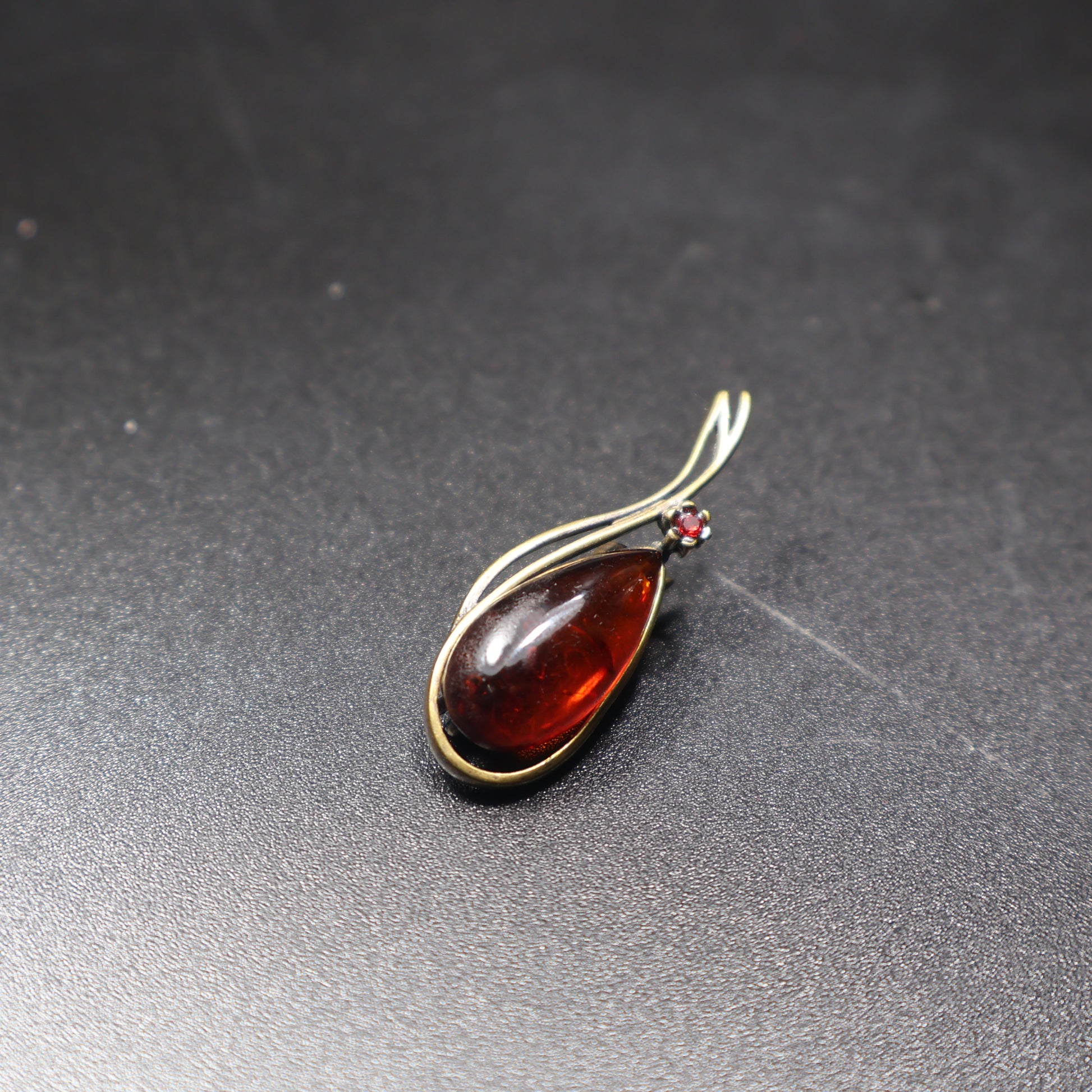 Made in USA amber teardrop brooch KIZIMA classic gift