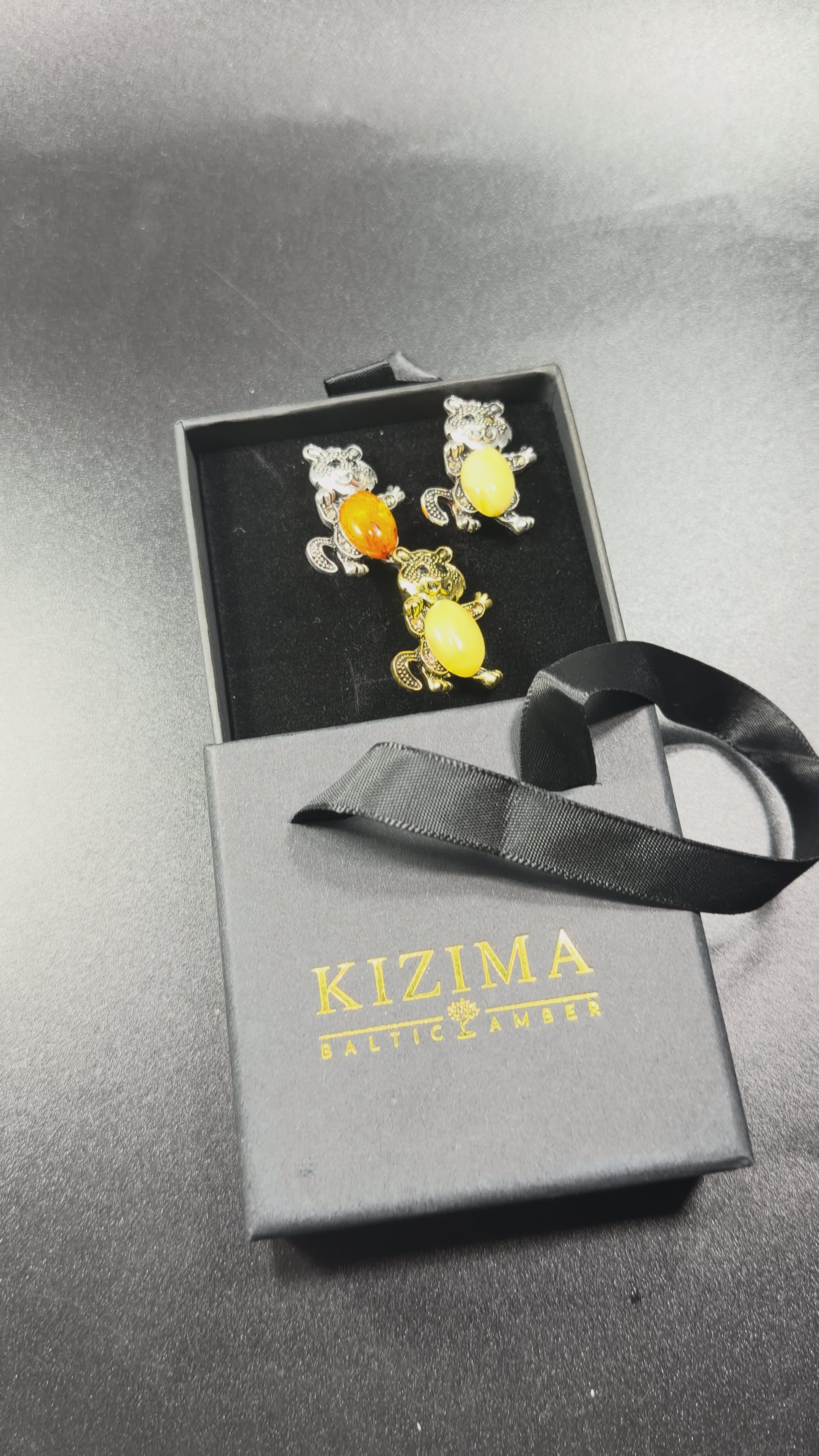 Load video: Made in USA Genuine Natural Baltic Amber Cat Brooch, Tail Down KIZIMA®